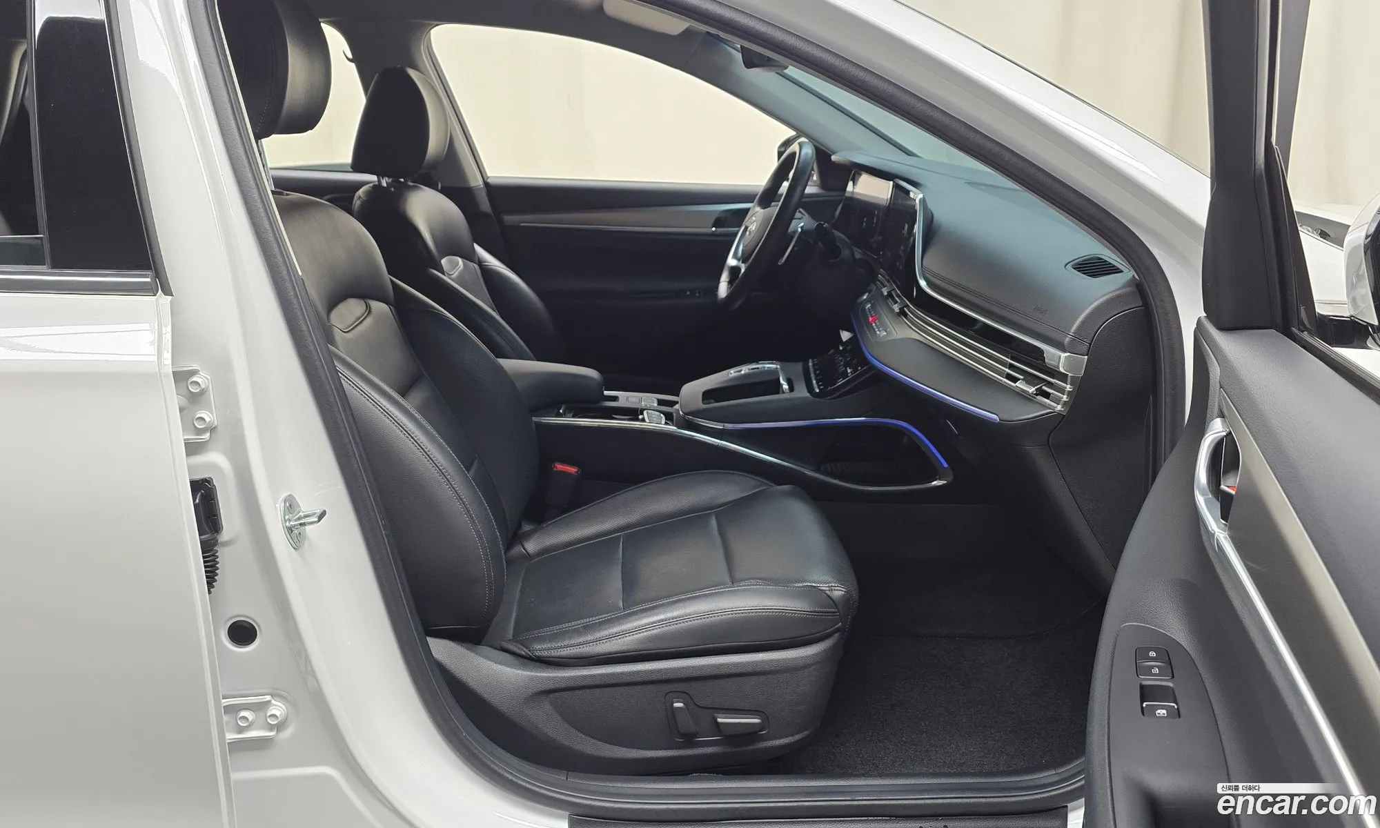 Hyundai Grandeur IG 2020 — 25
