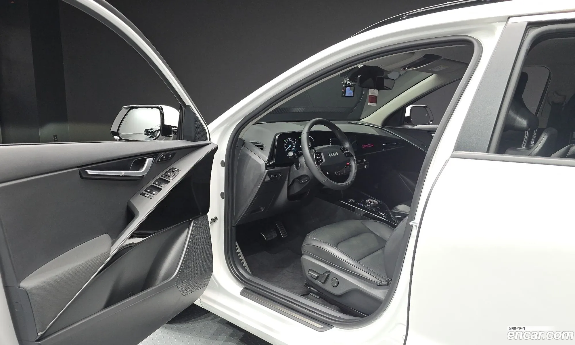 Kia Niro EV 2023 KNACR811FRA048598 — 28