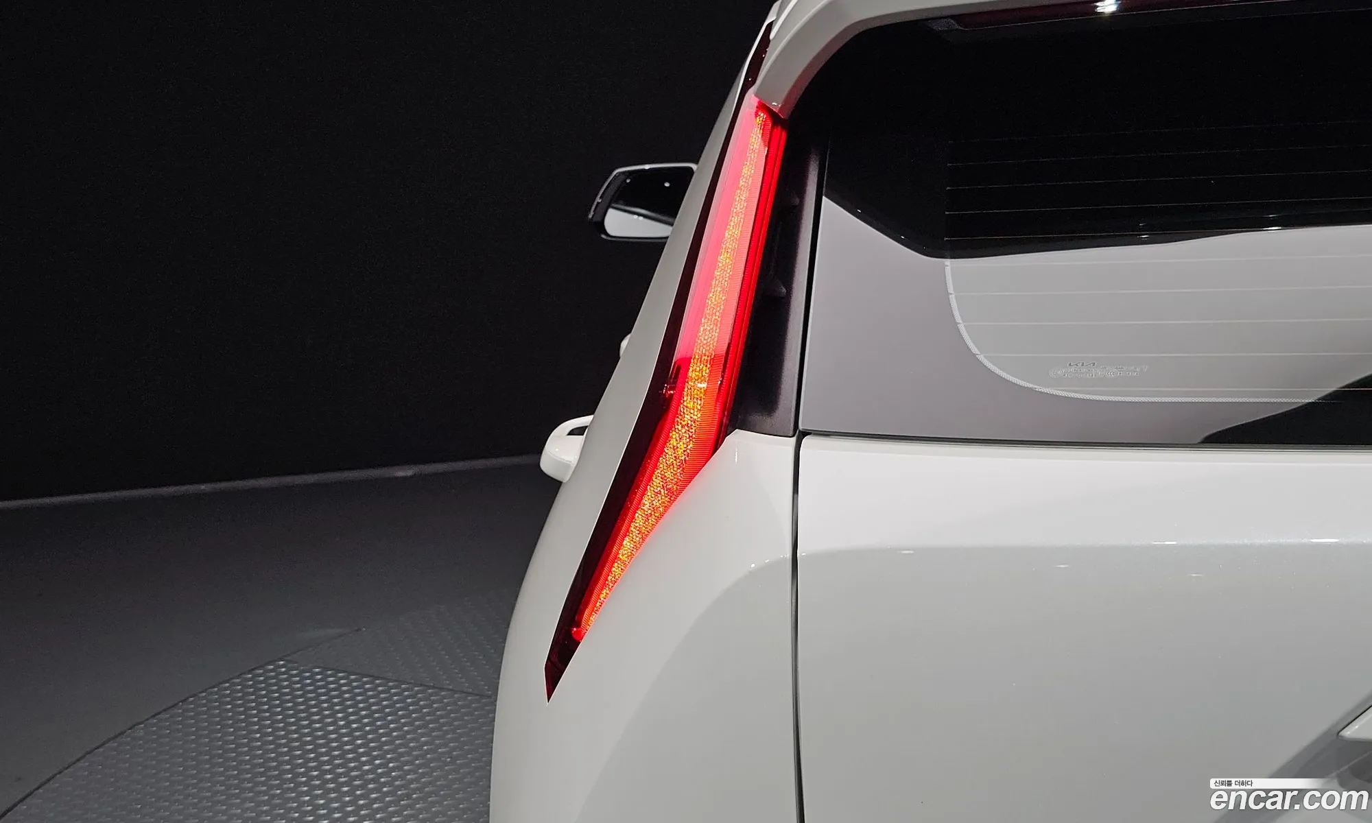 Kia Niro EV 2023 KNACR811FRA048598 — 3