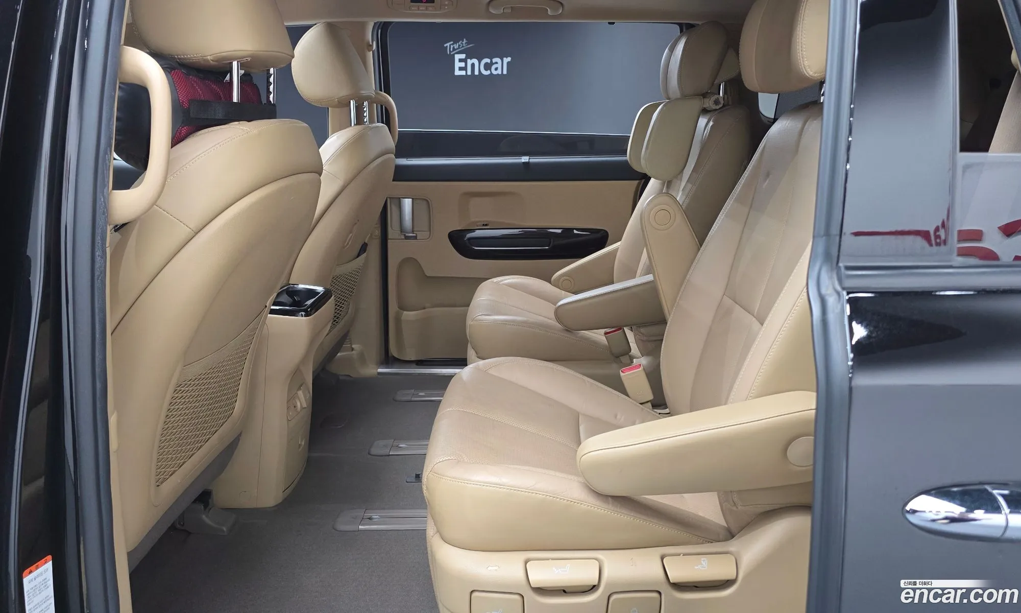 Kia Carnival 2017 KNAME811BHS331536 — 20