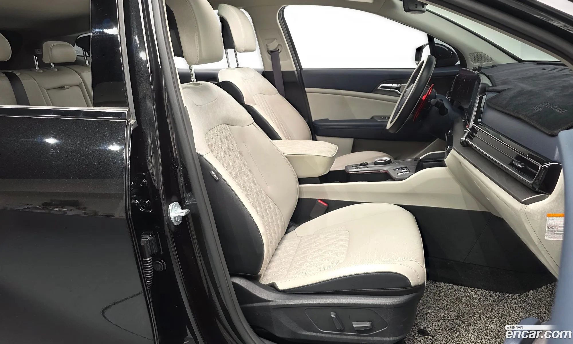 Kia Sportage Hybrid 2023 — 30