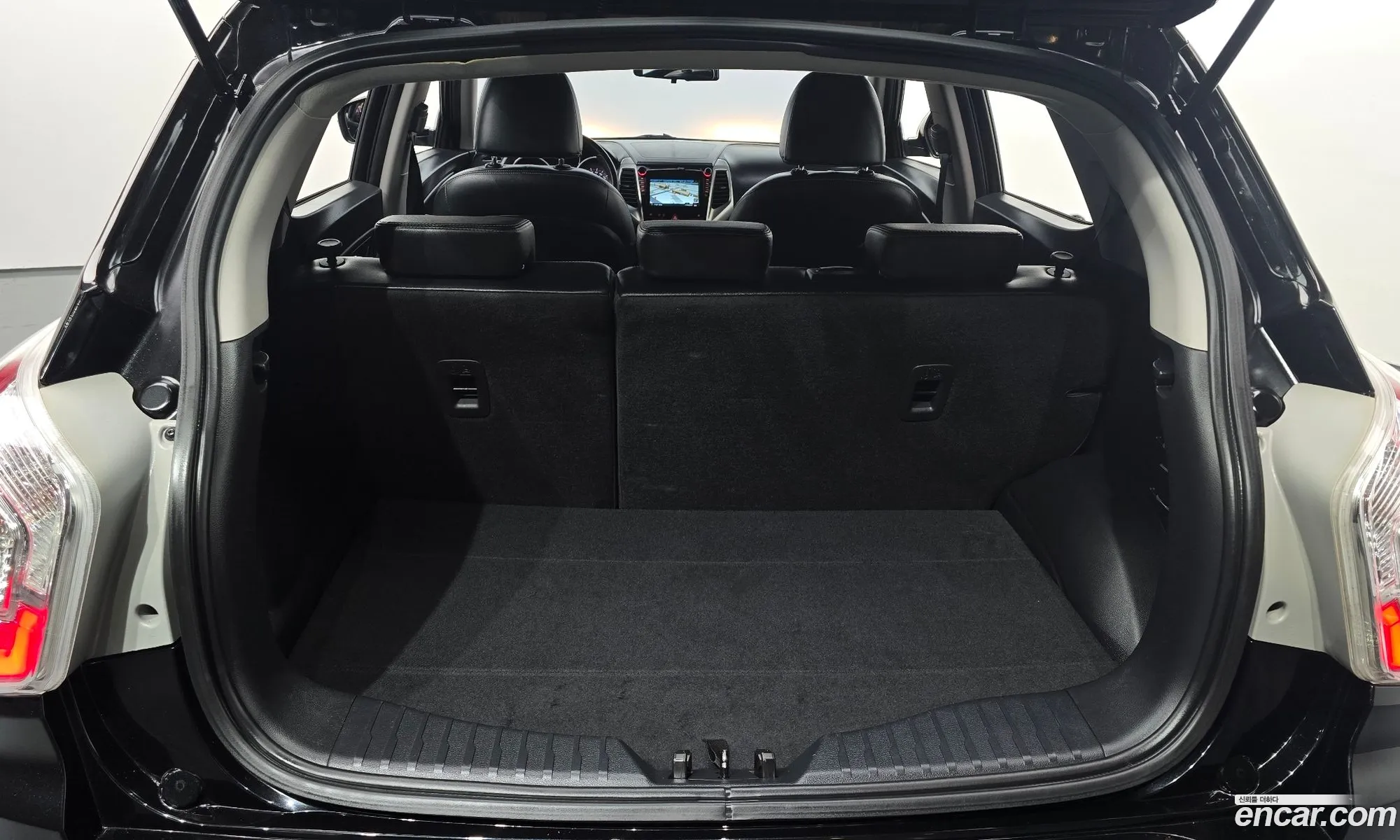 KG Mobility (SsangYong) Tivoli 2016 — 3