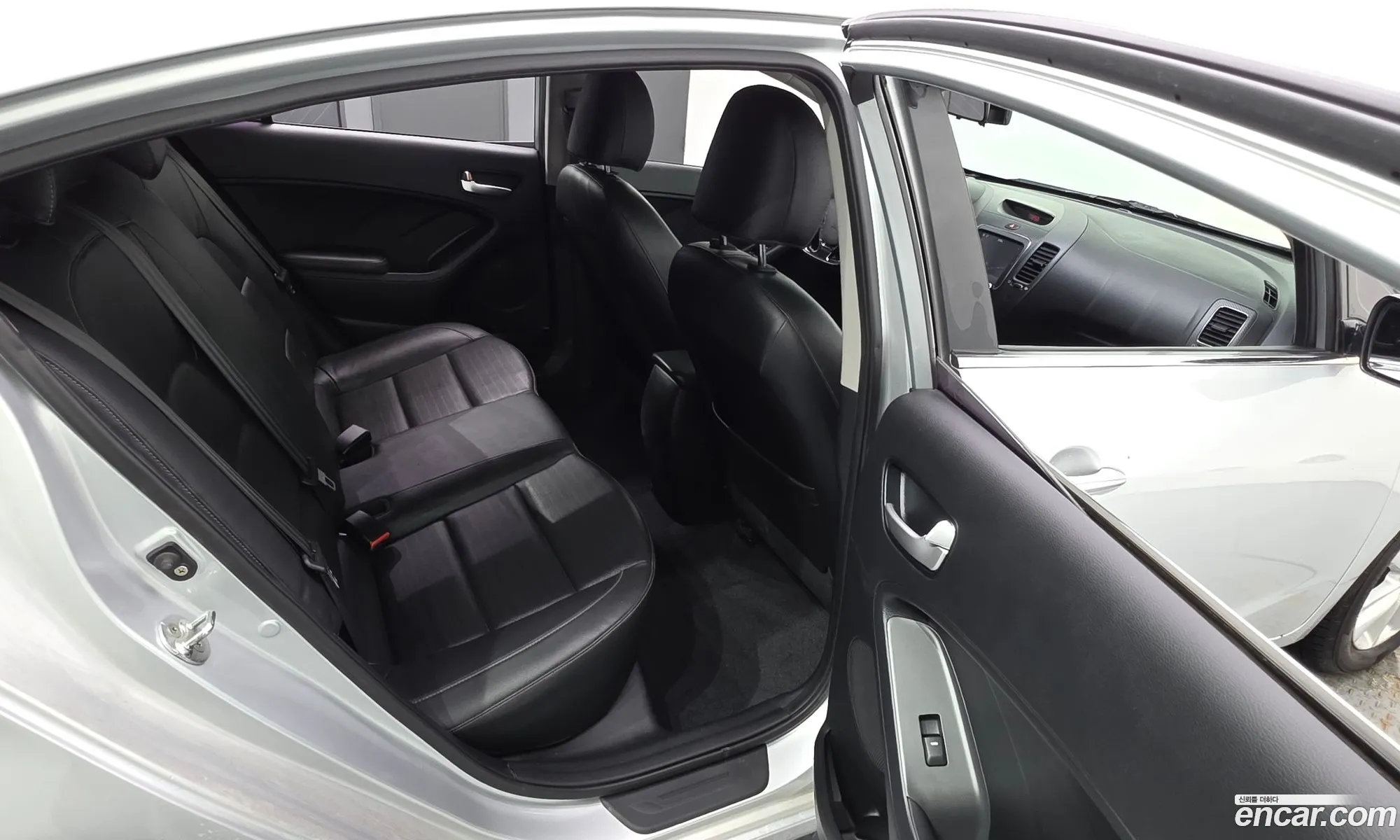 Kia K3 2016 KNAFK412BGA650296 — 9
