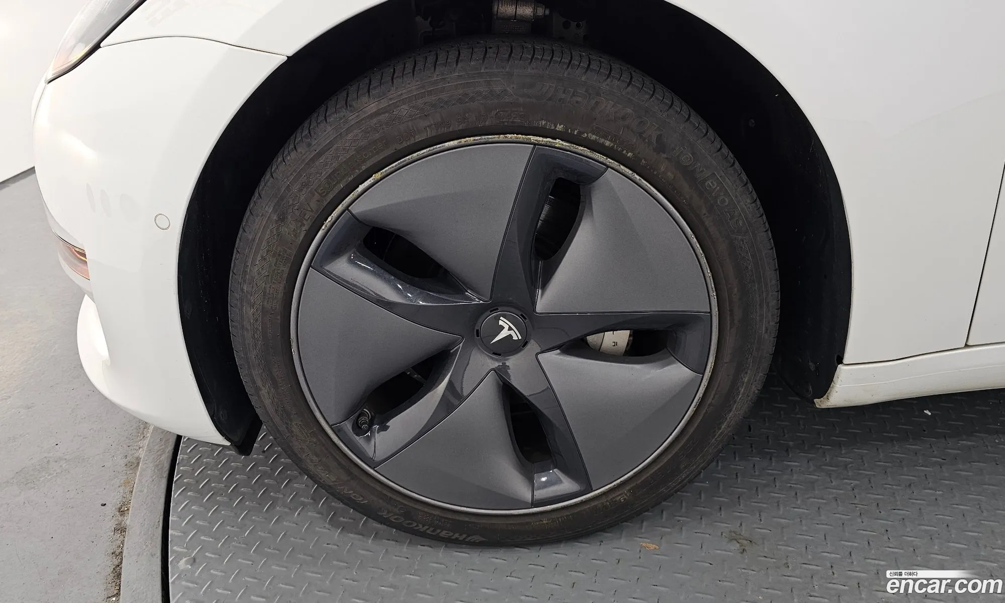 Tesla Model 3 2020 5YJ3E1EA4LF694395 — 2