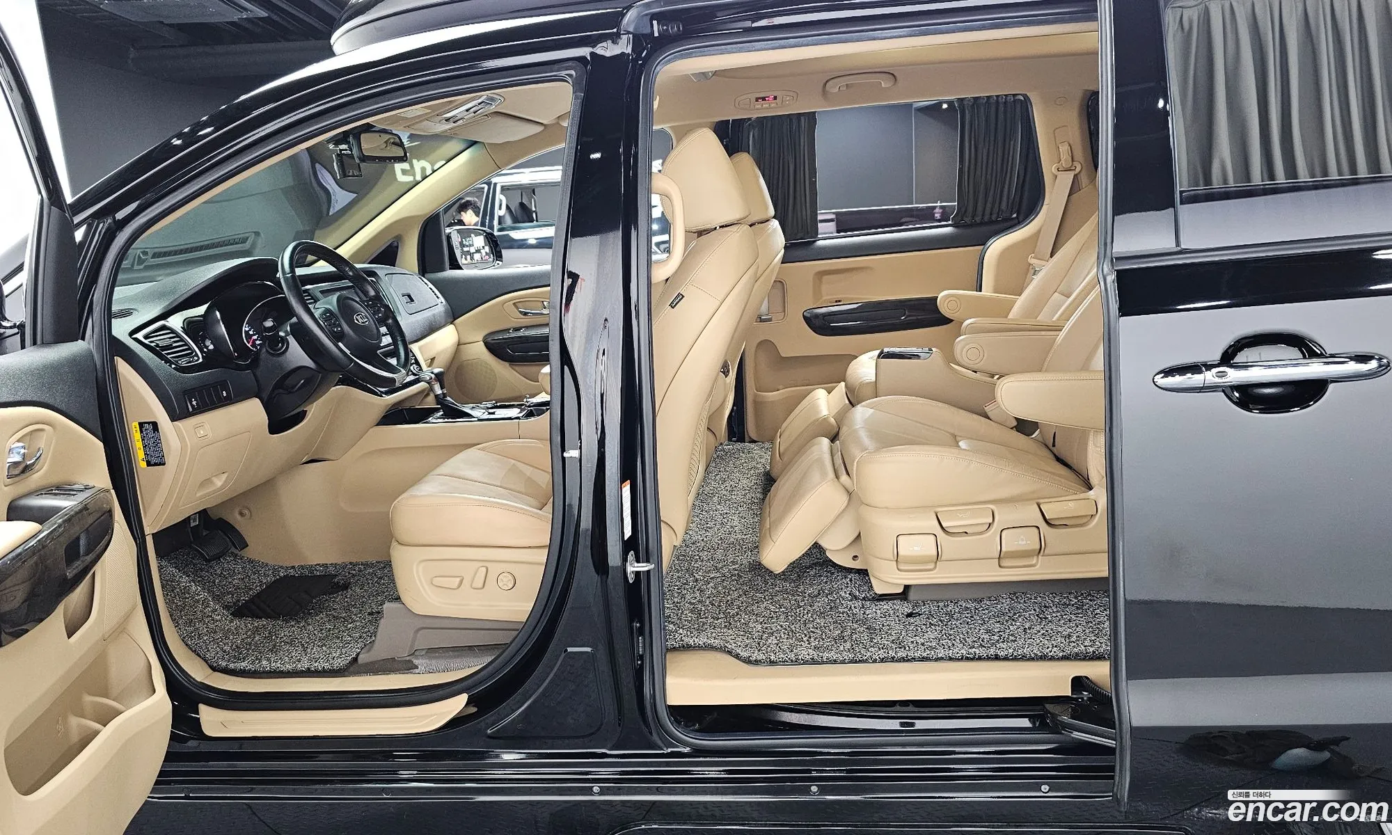 Kia Carnival 2019 KNAMB81ABKS571746 — 13