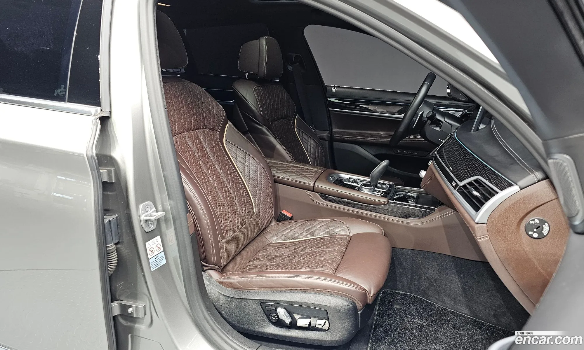 BMW 7 Series 2020 WBA7D6107LCE73160 — 31