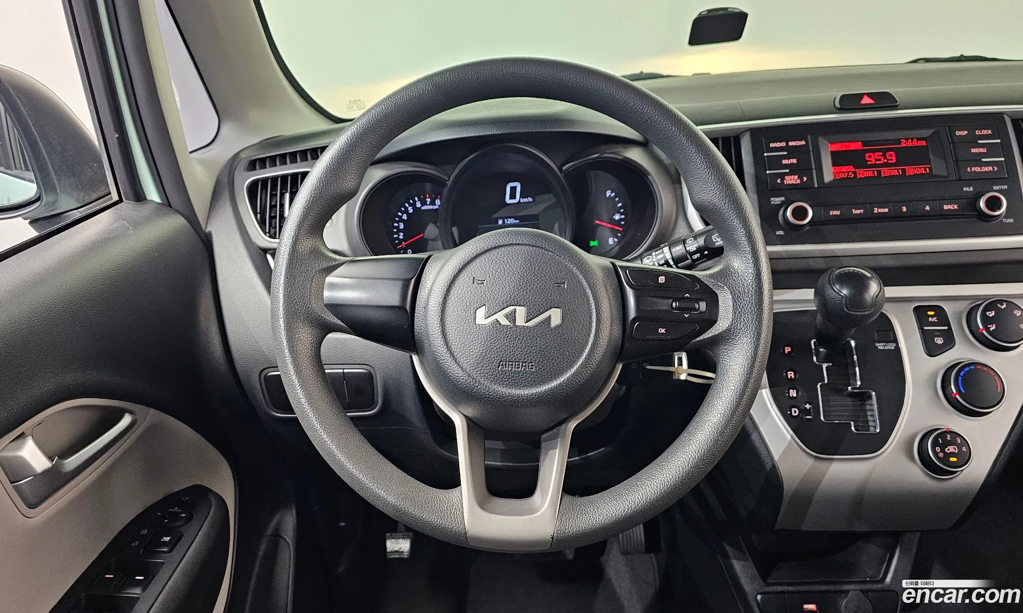 Kia Ray 2022 KNACF911BNT319511 — 2
