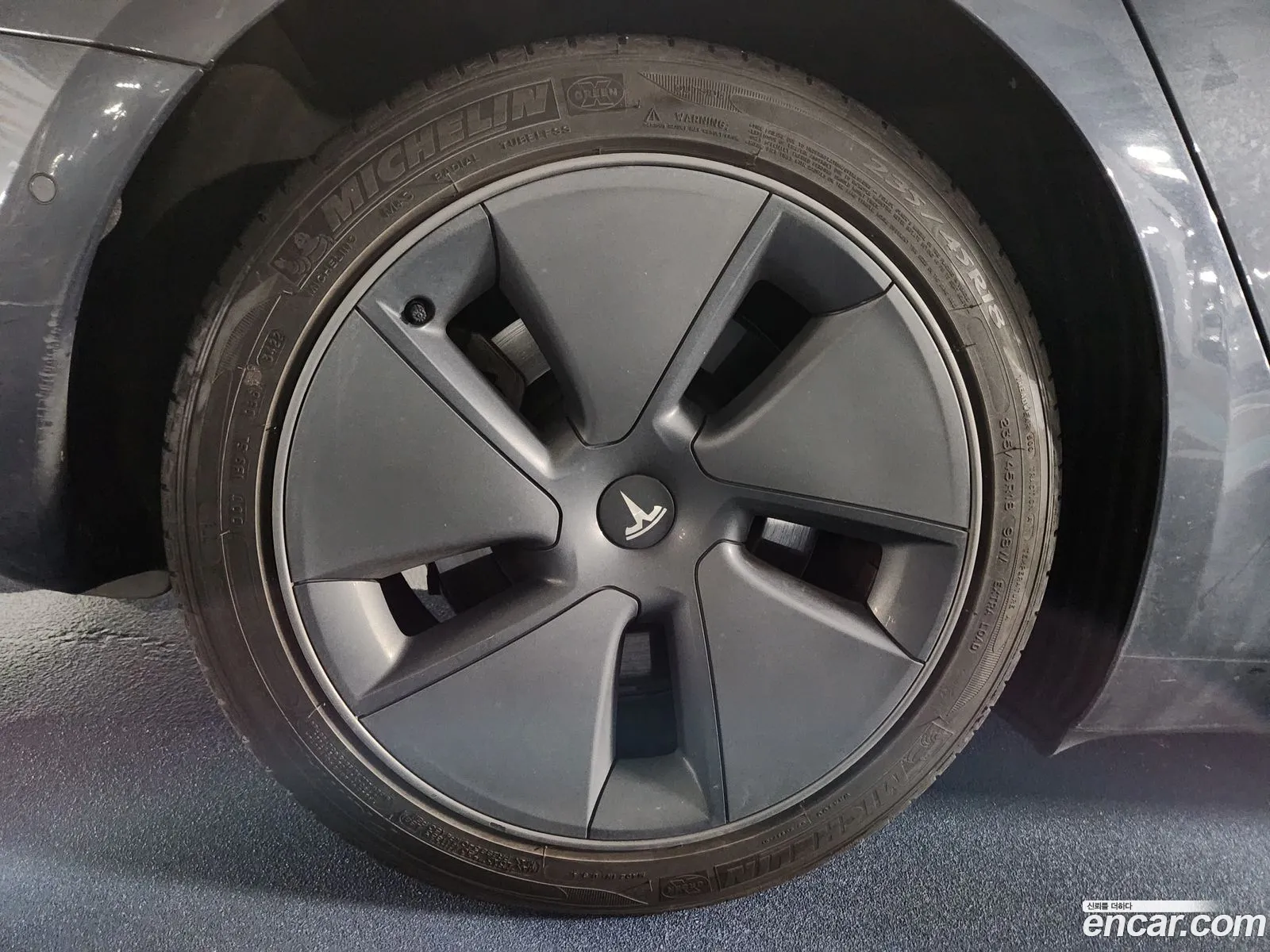Tesla Model 3 2022 — 9