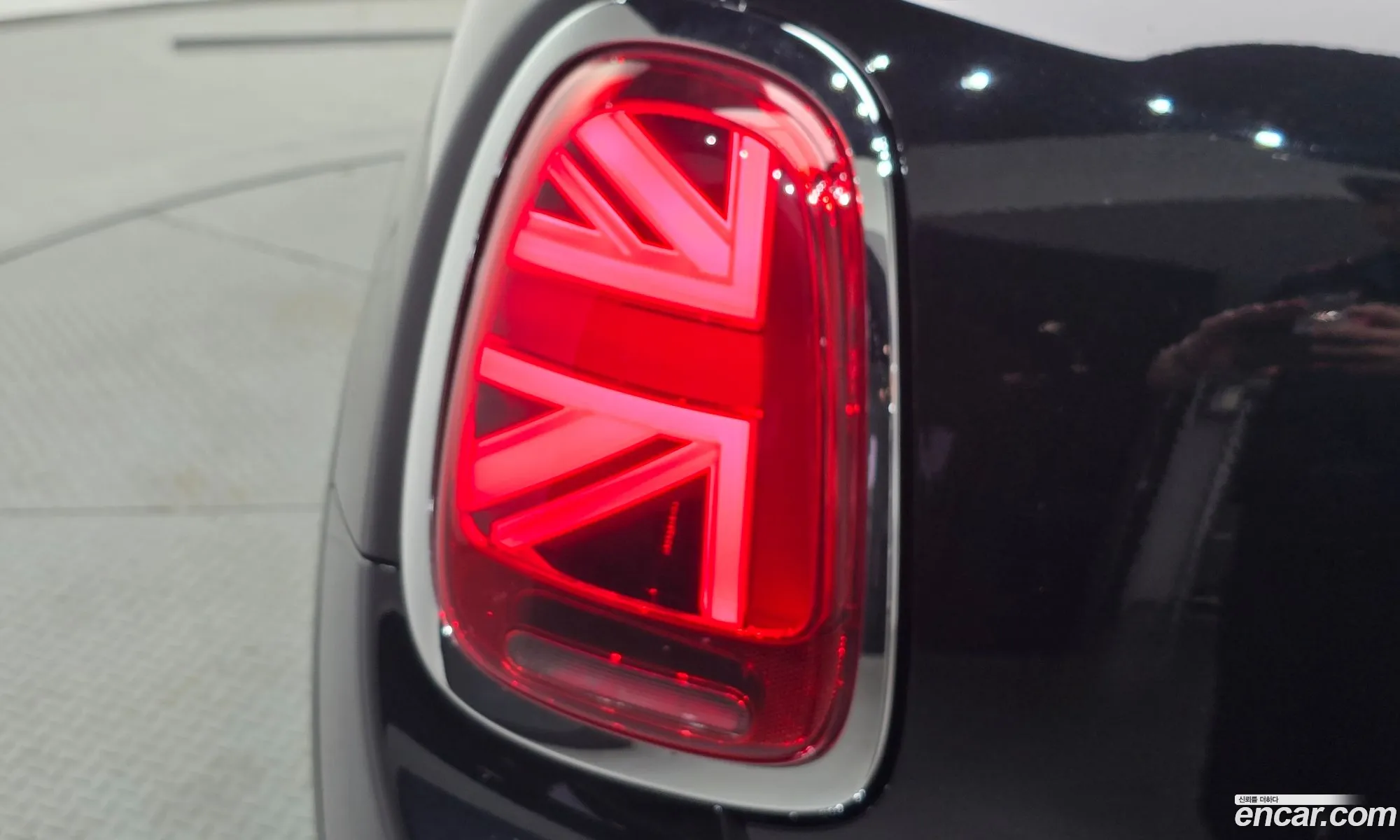Mini Cooper 2021 WMWXV7108M2N86123 — 23