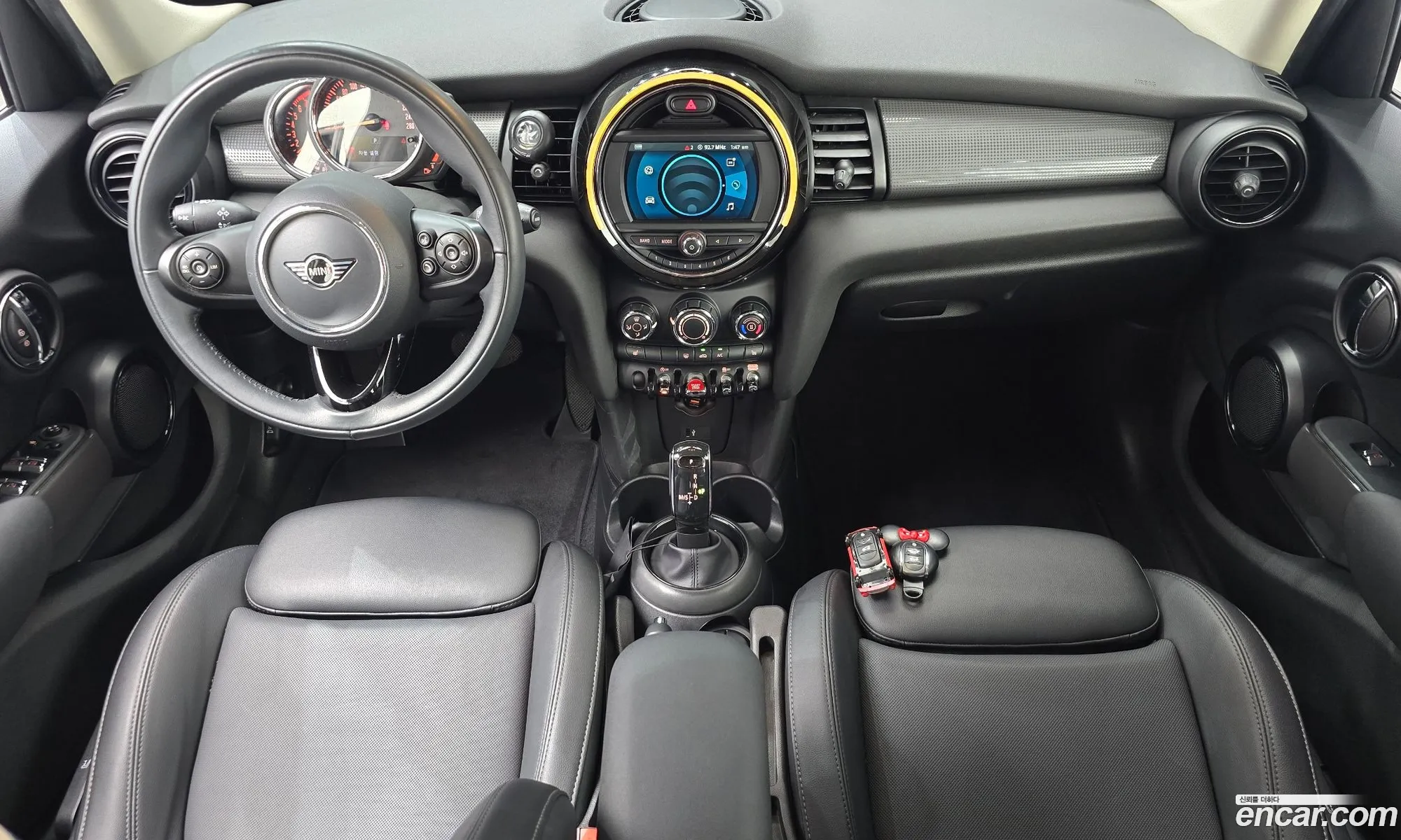 Mini Cooper 2021 WMWXV7108M2N86123 — 10