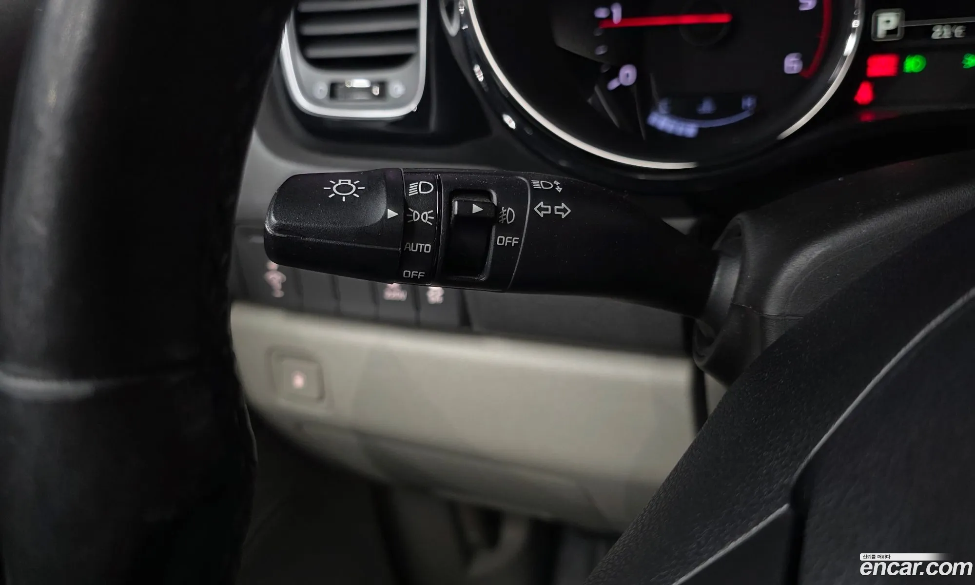 Kia Carnival 2017 KNAME81ABHS339572 — 12