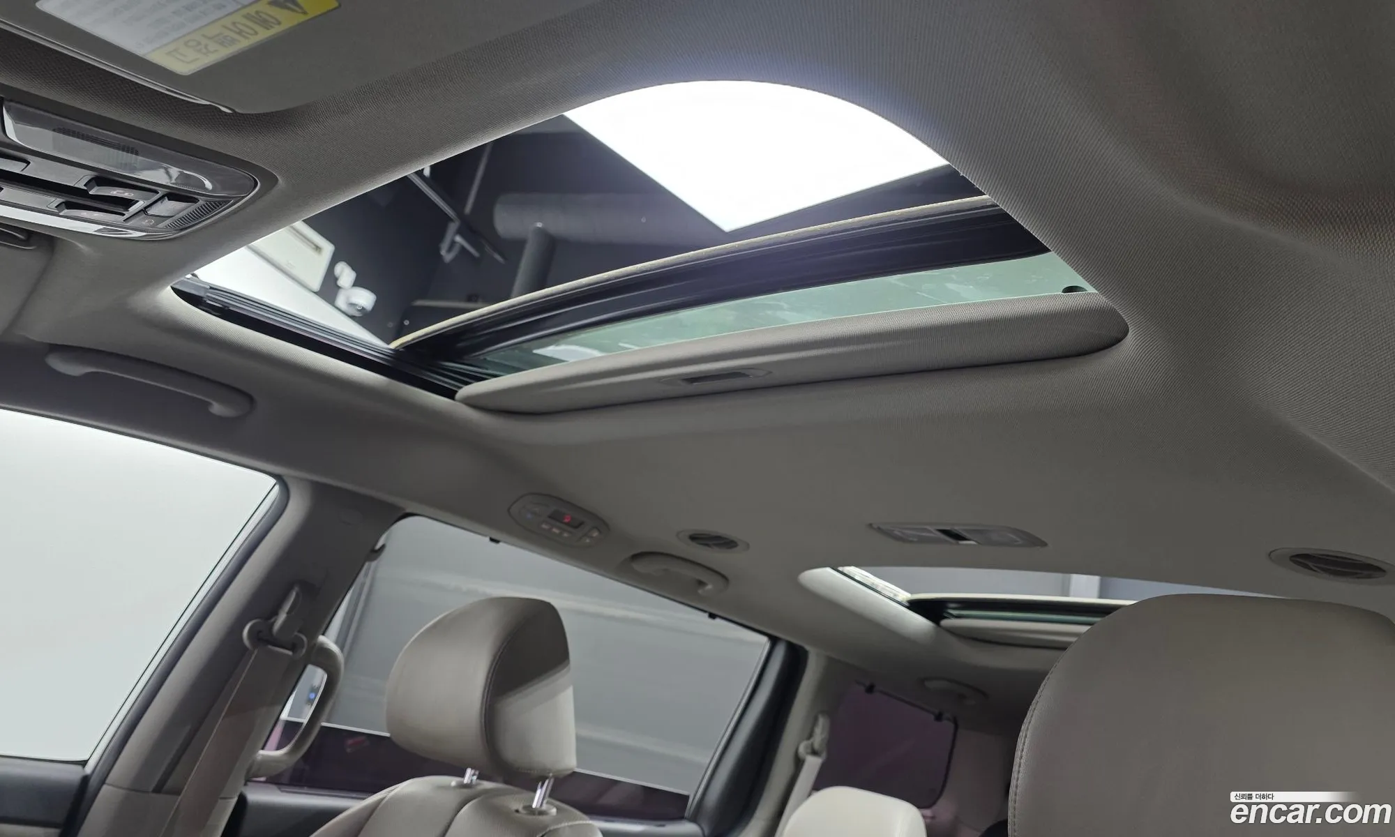 Kia Carnival 2017 KNAME81ABHS339572 — 16