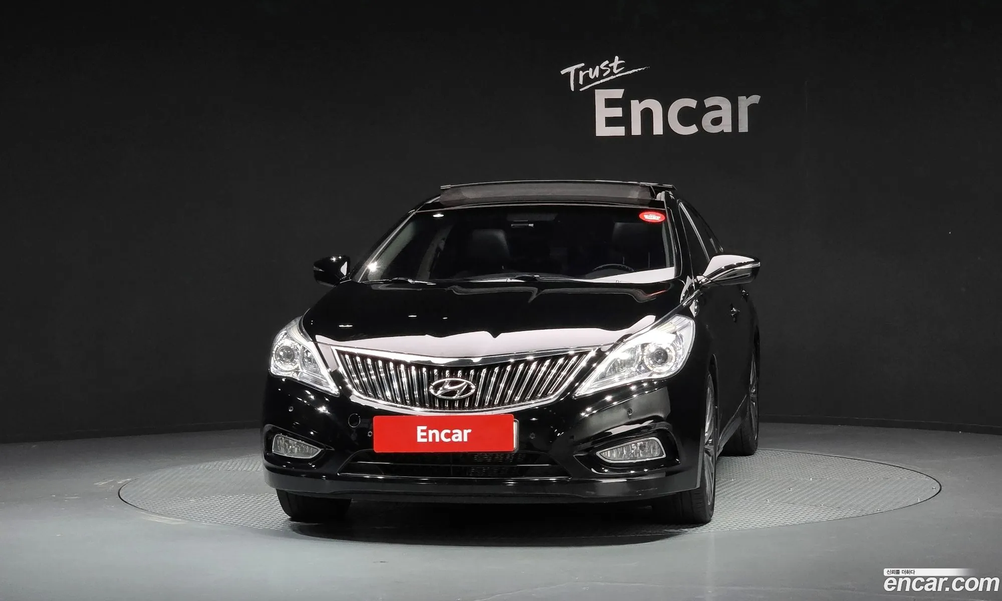 Hyundai Grandeur HG 2014 — 17