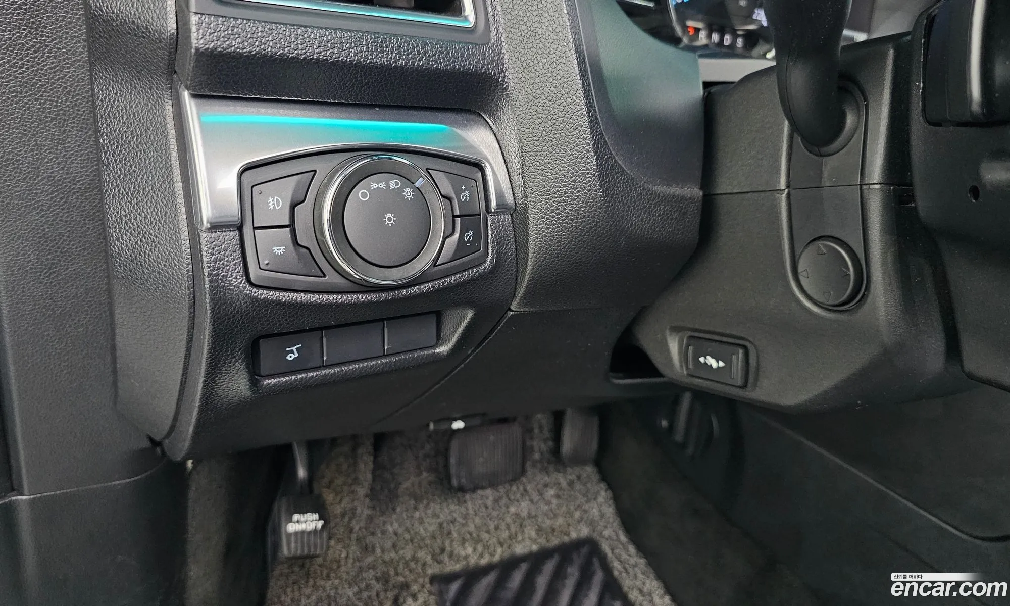 Ford Explorer 2016 1FM5K8FH5GGD08144 — 8