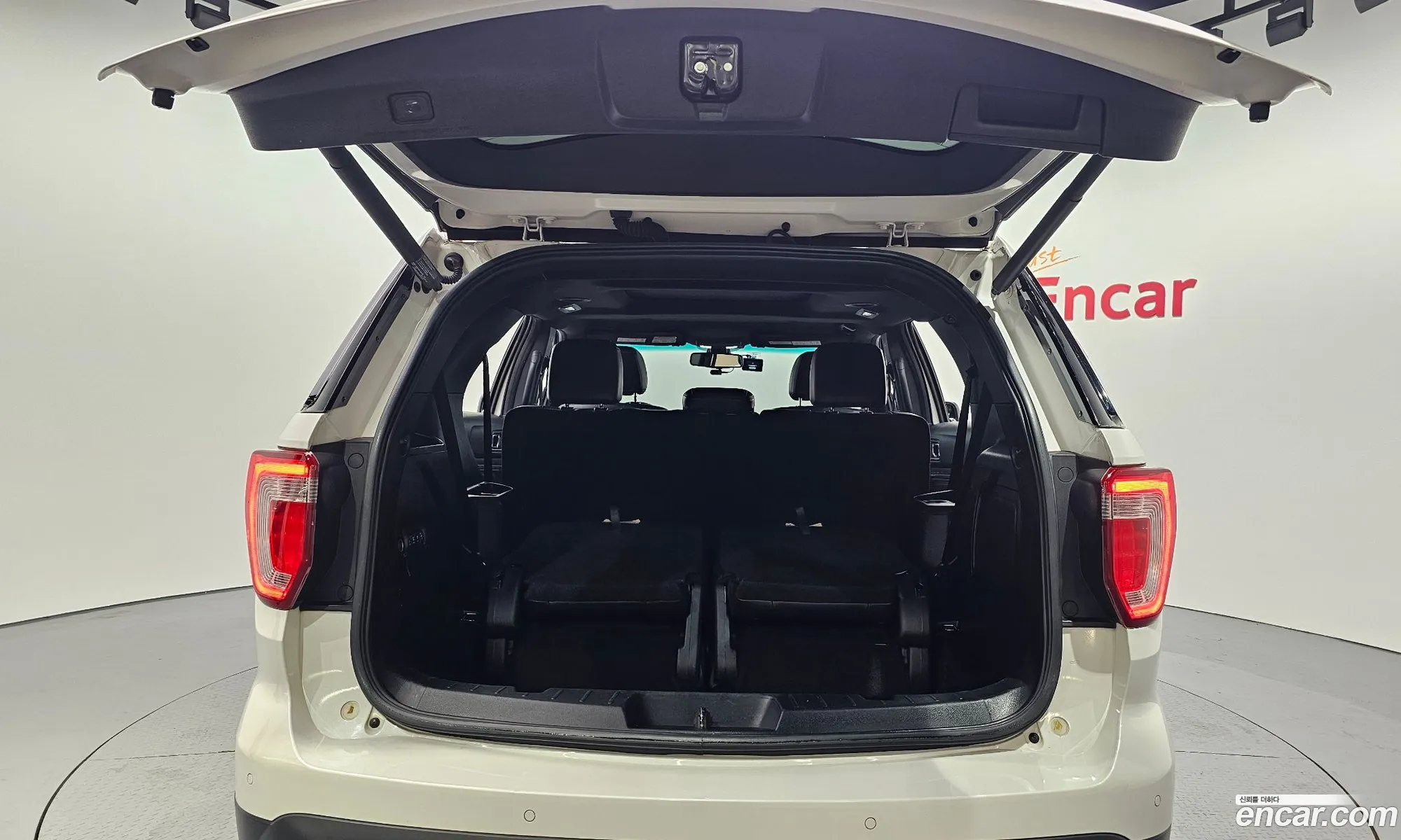 Ford Explorer 2016 1FM5K8FH5GGD08144 — 15