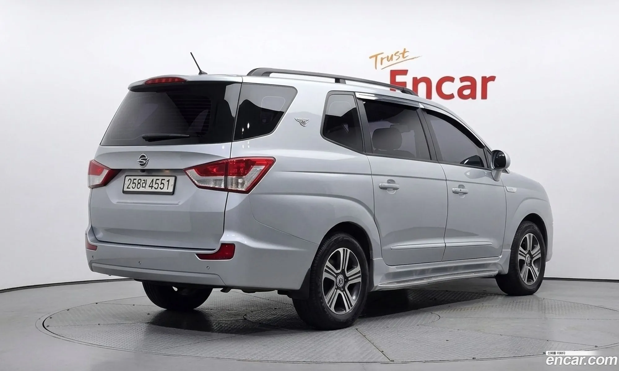 KG Mobility (SsangYong) Korando Turismo