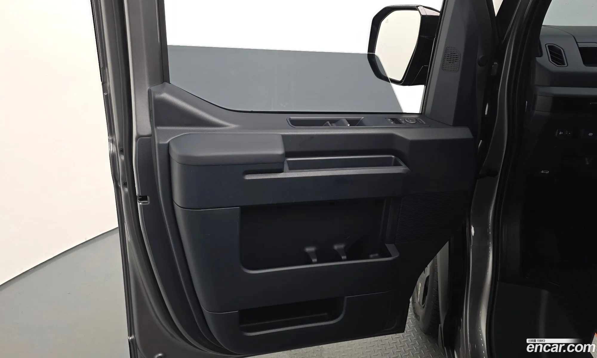Kia PV5 2025 KNCWCX71FTA010699 — 25
