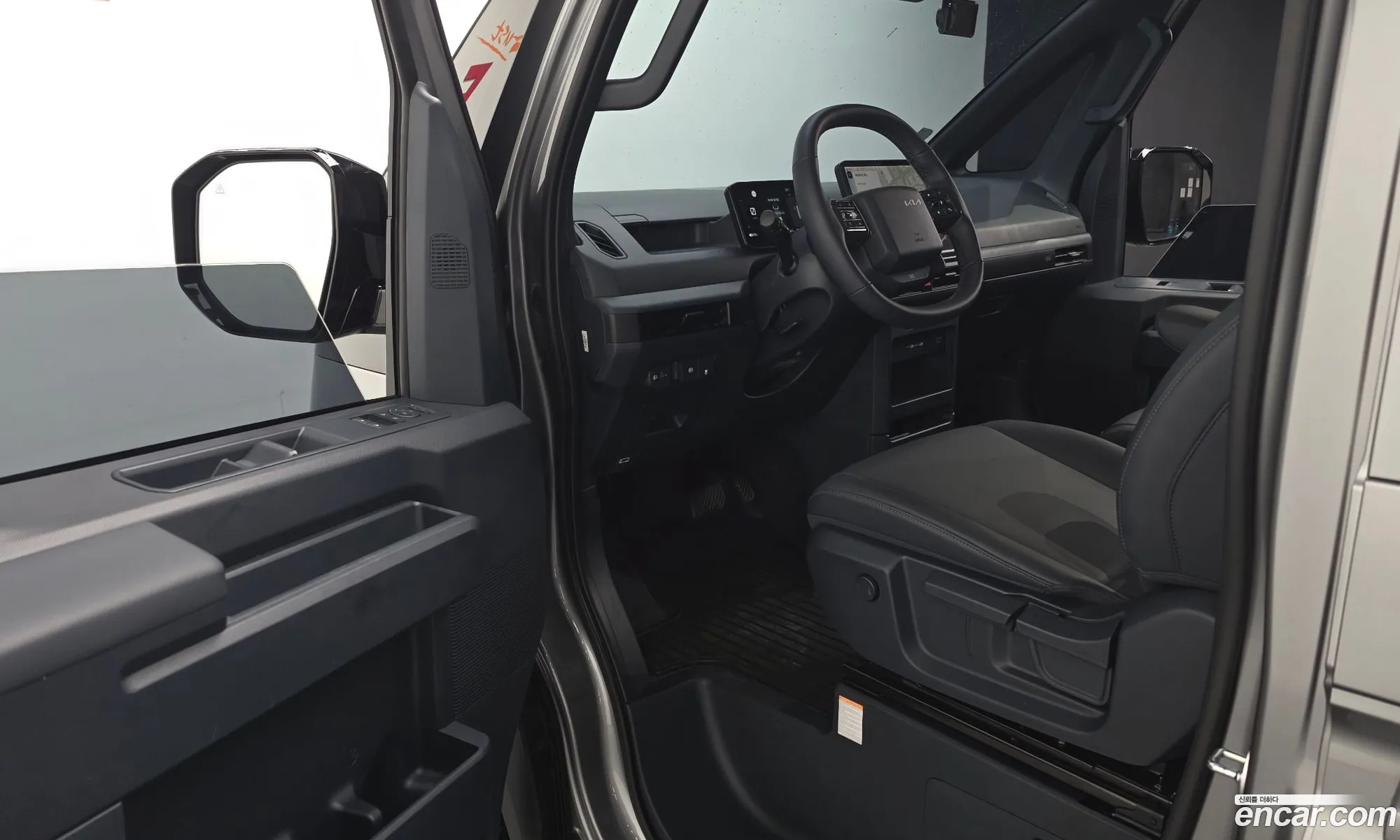 Kia PV5 2025 KNCWCX71FTA010699 — 32