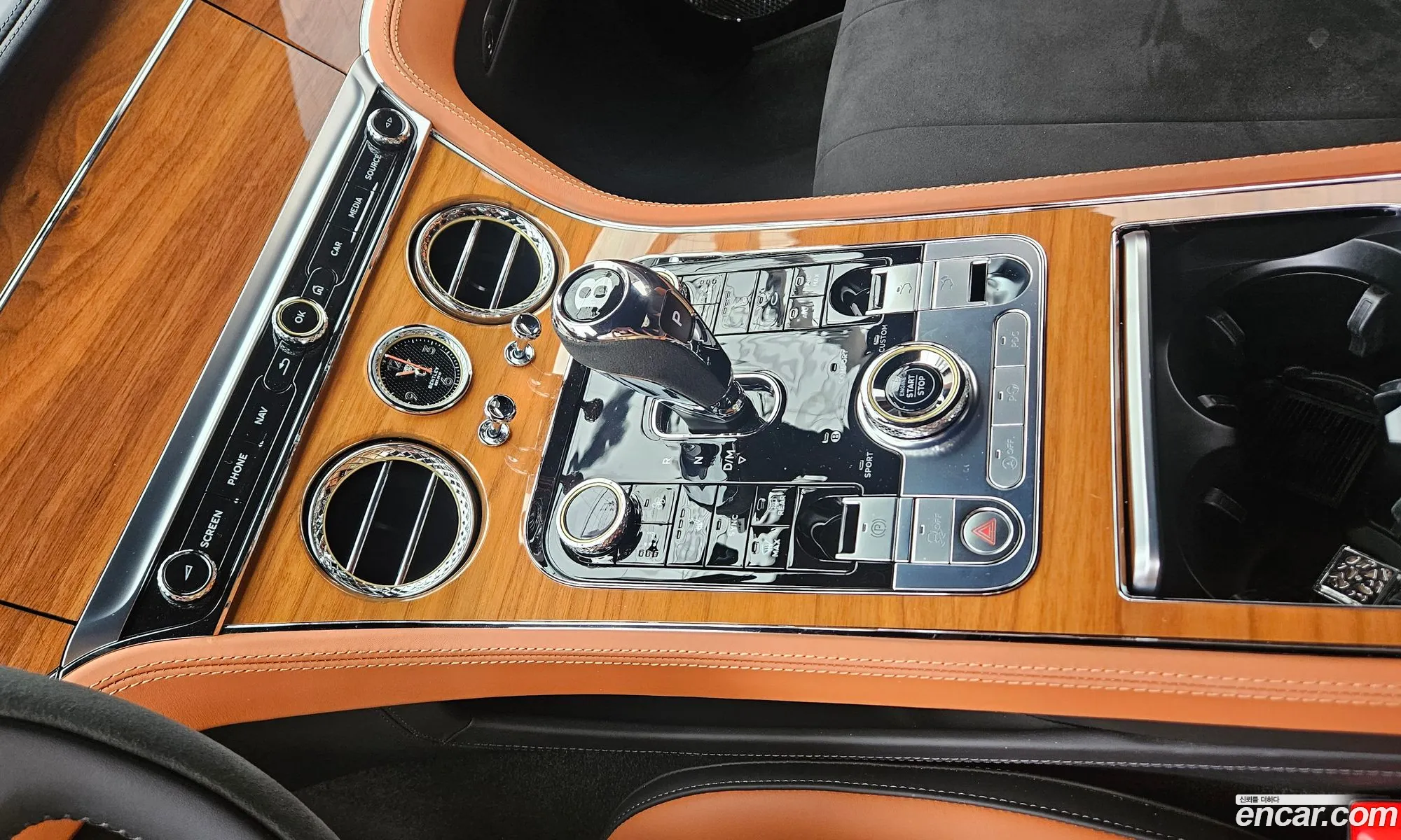 Bentley Continental GT 2023 — 6