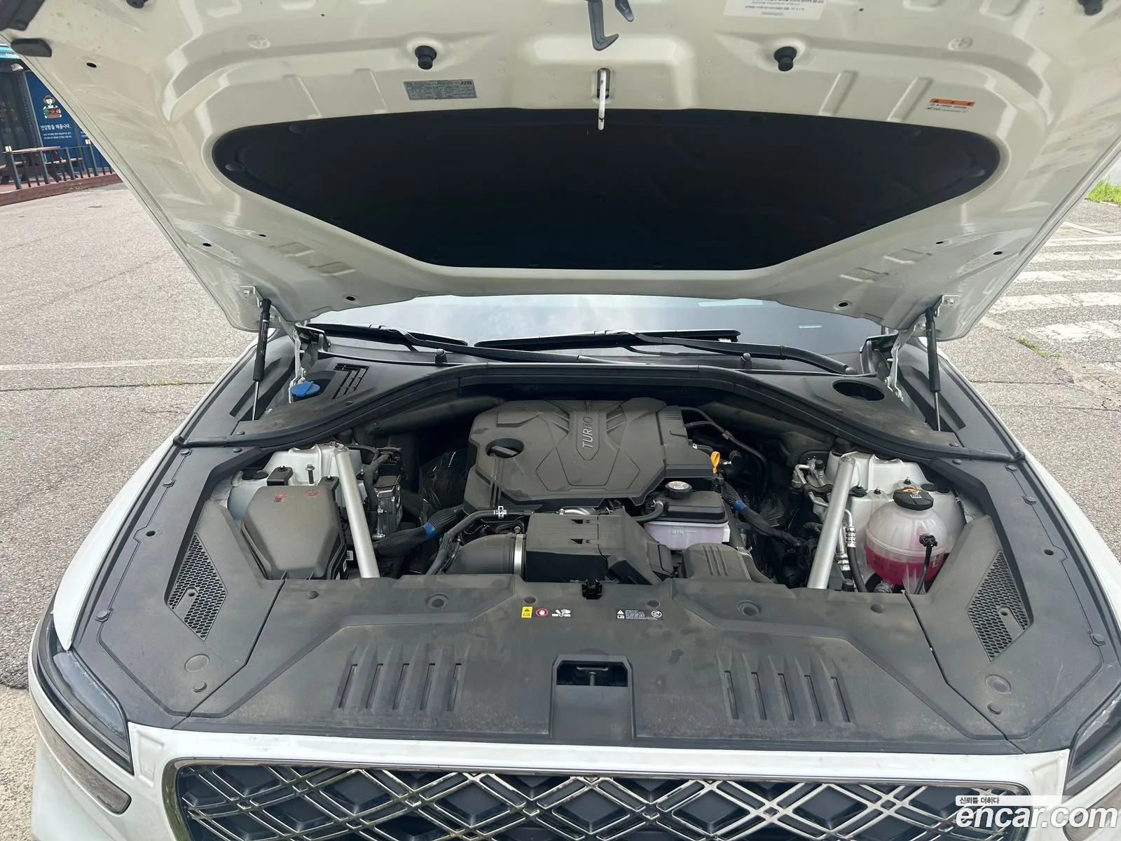 Genesis GV70 2025 — 6