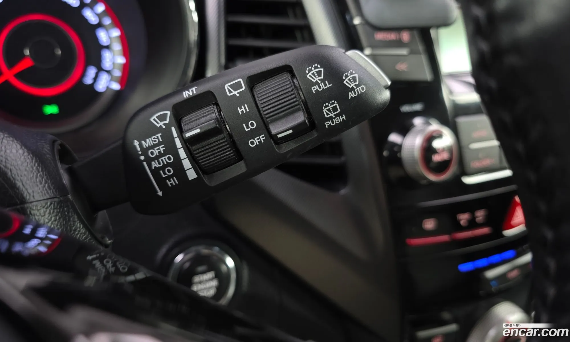 KG Mobility (SsangYong) Tivoli 2016 — 16
