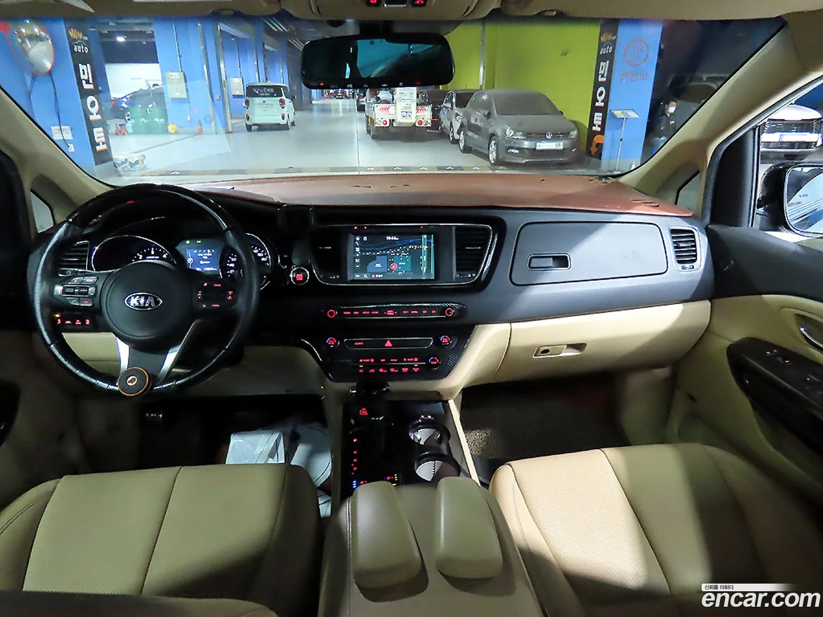Kia Carnival 2015 — 2
