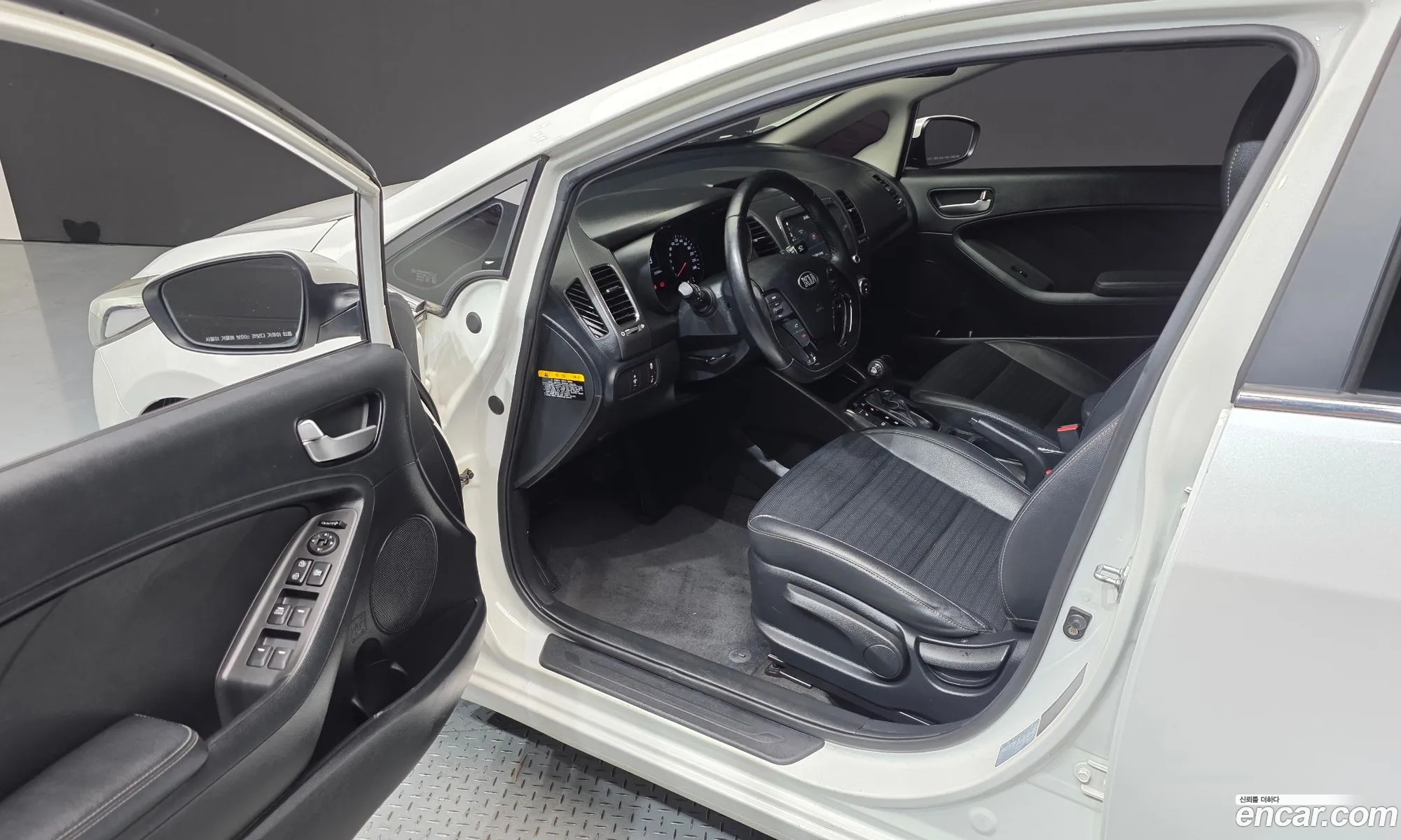 Kia K3 2016 KNAFK412BGA943803 — 22