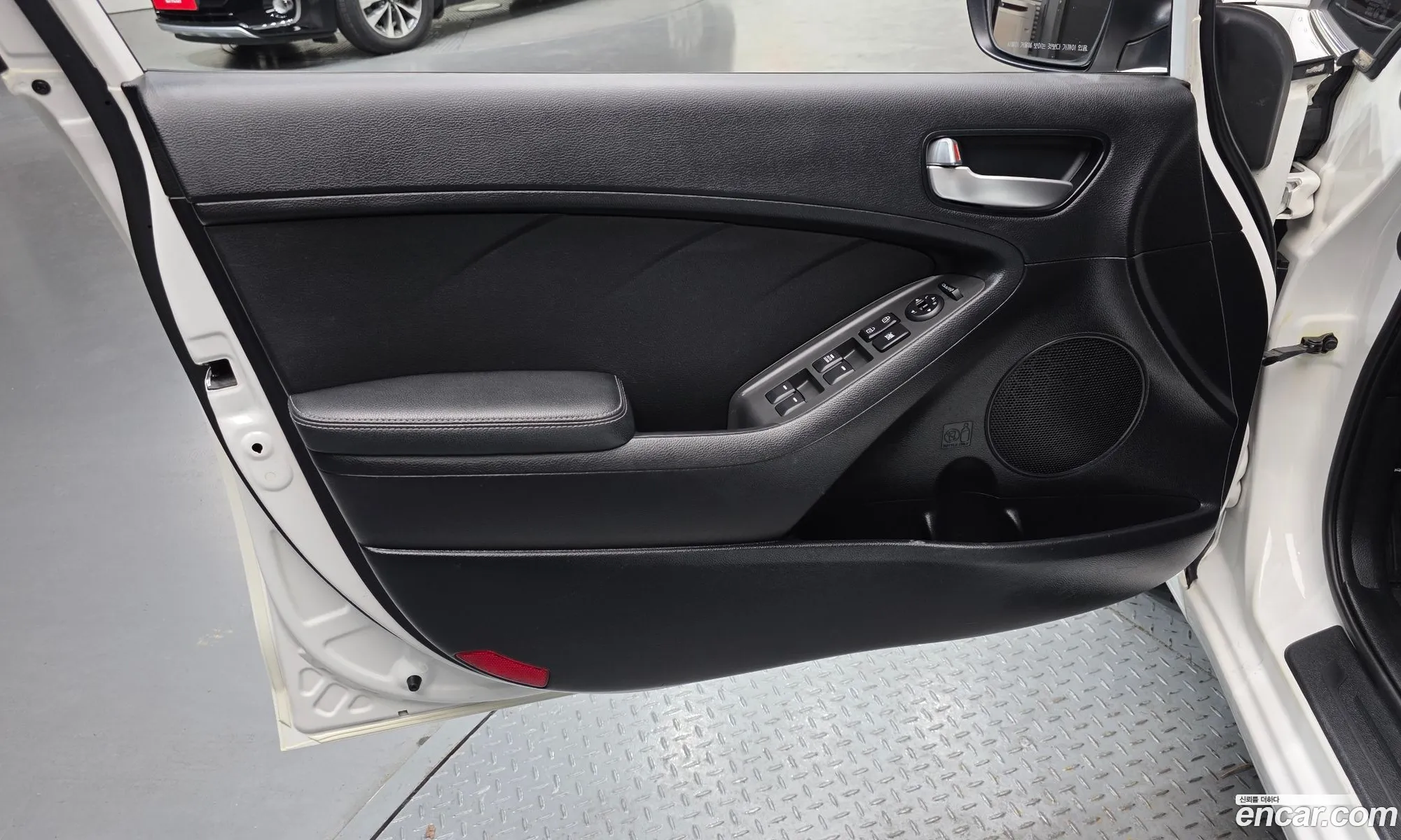 Kia K3 2016 KNAFK412BGA943803 — 21