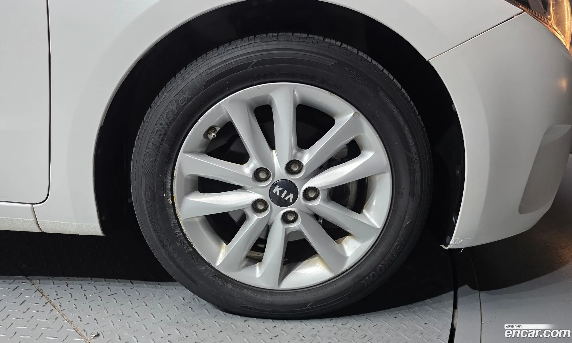 Kia K3 2016 KNAFK412BGA943803 — 4