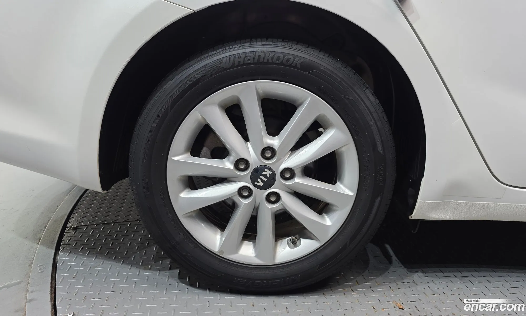 Kia K3 2016 KNAFK412BGA943803 — 30