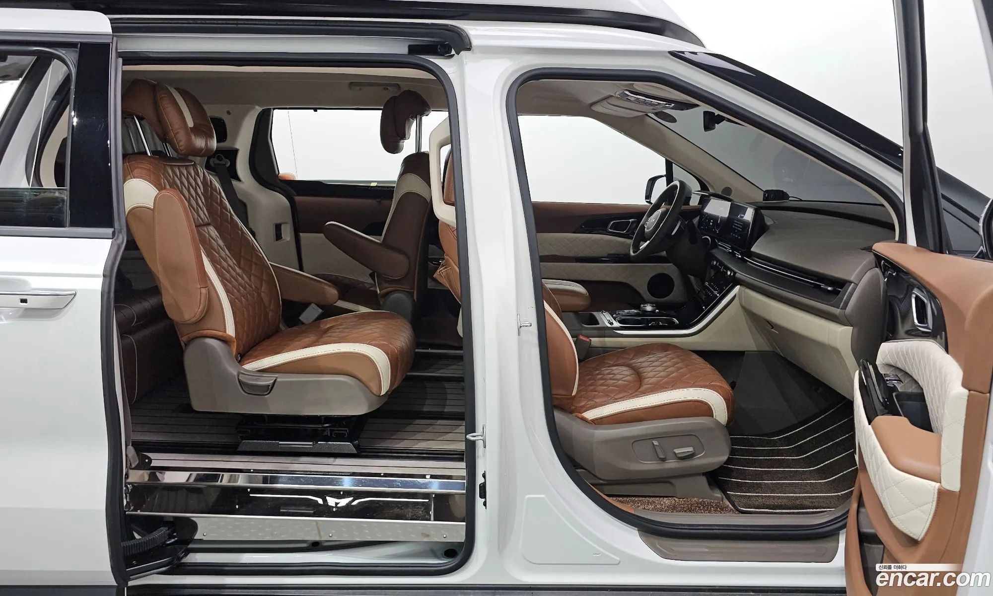 Kia Carnival 2023 KNANE813BPS279307 — 6