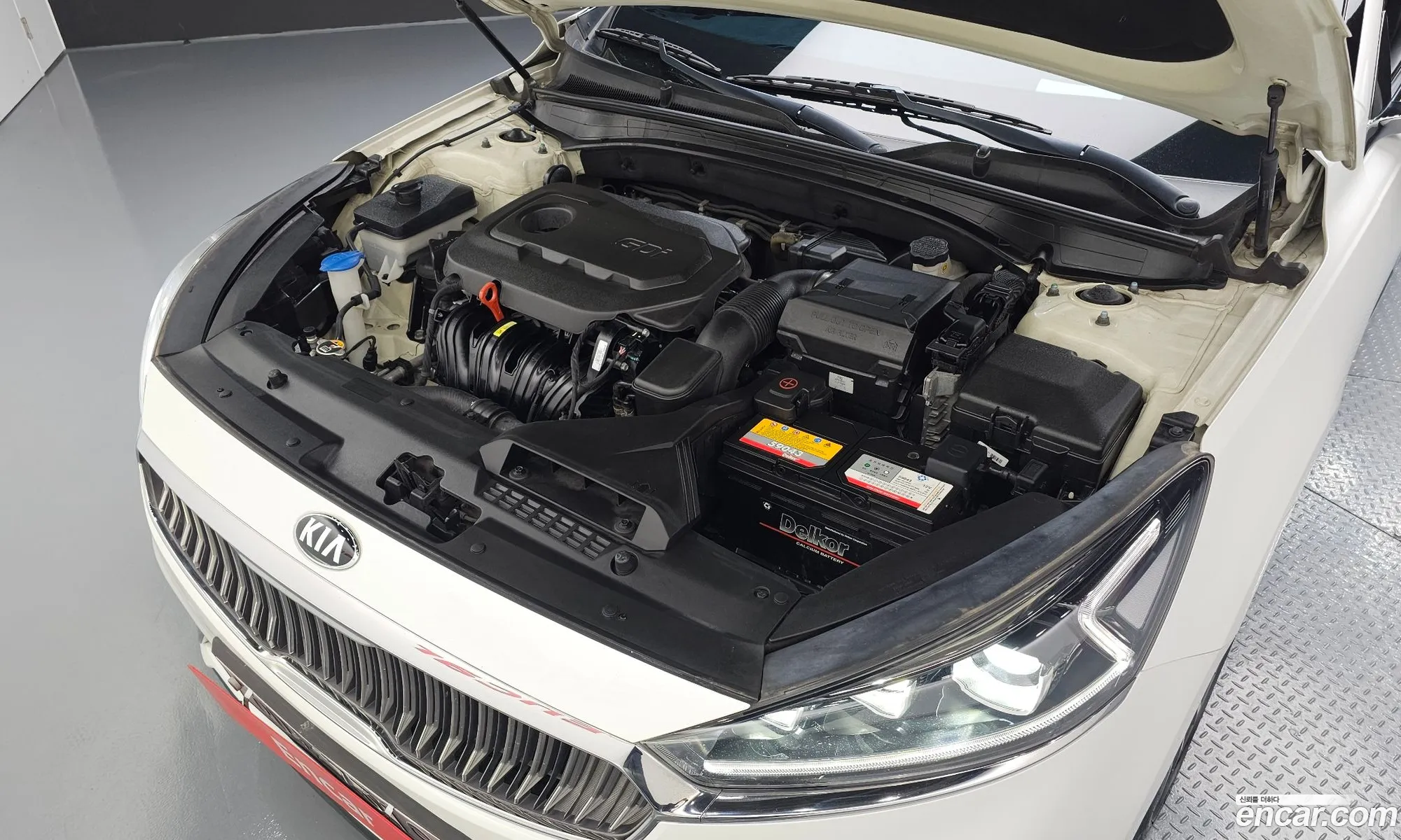 Kia K7 2016 — 7