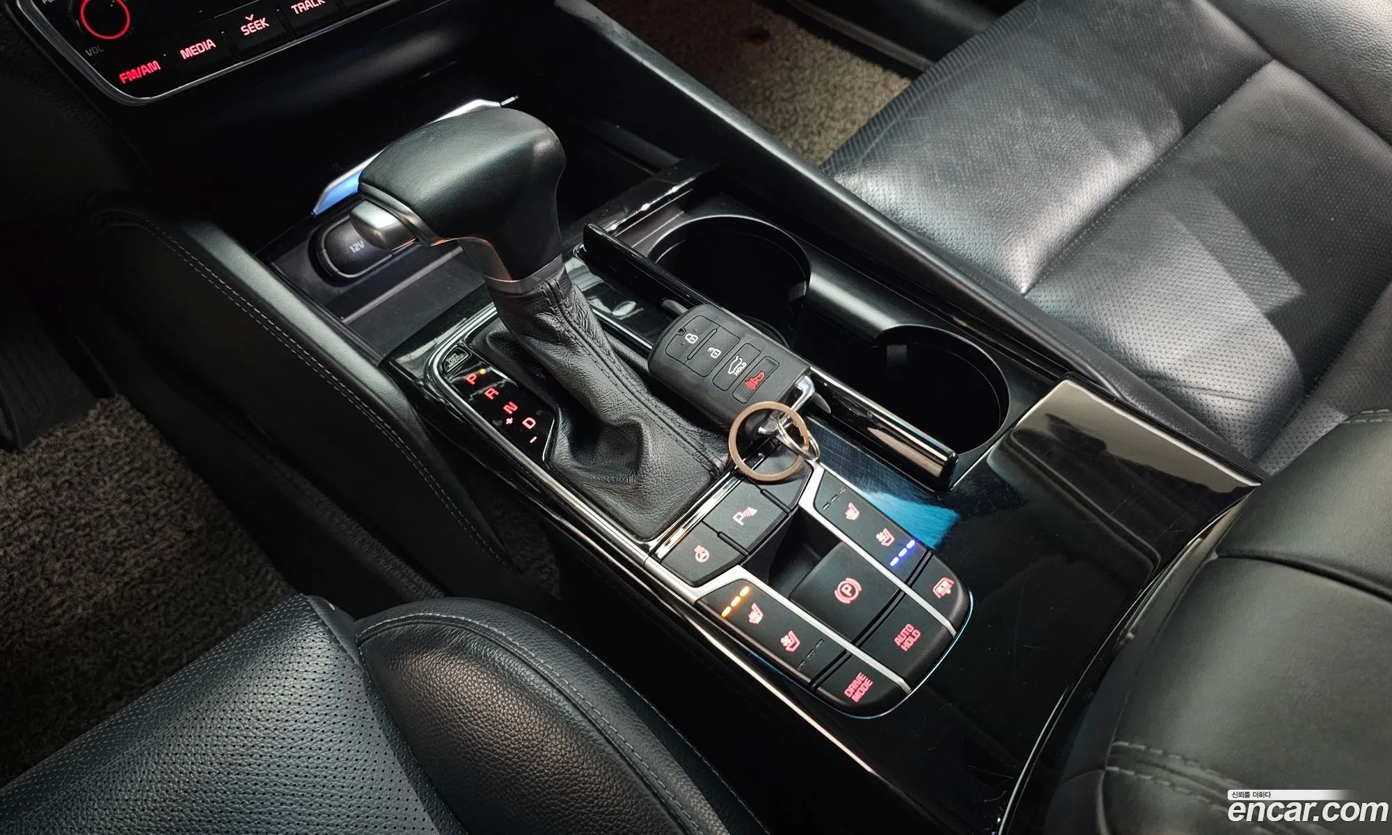 Kia K7 2016 — 11