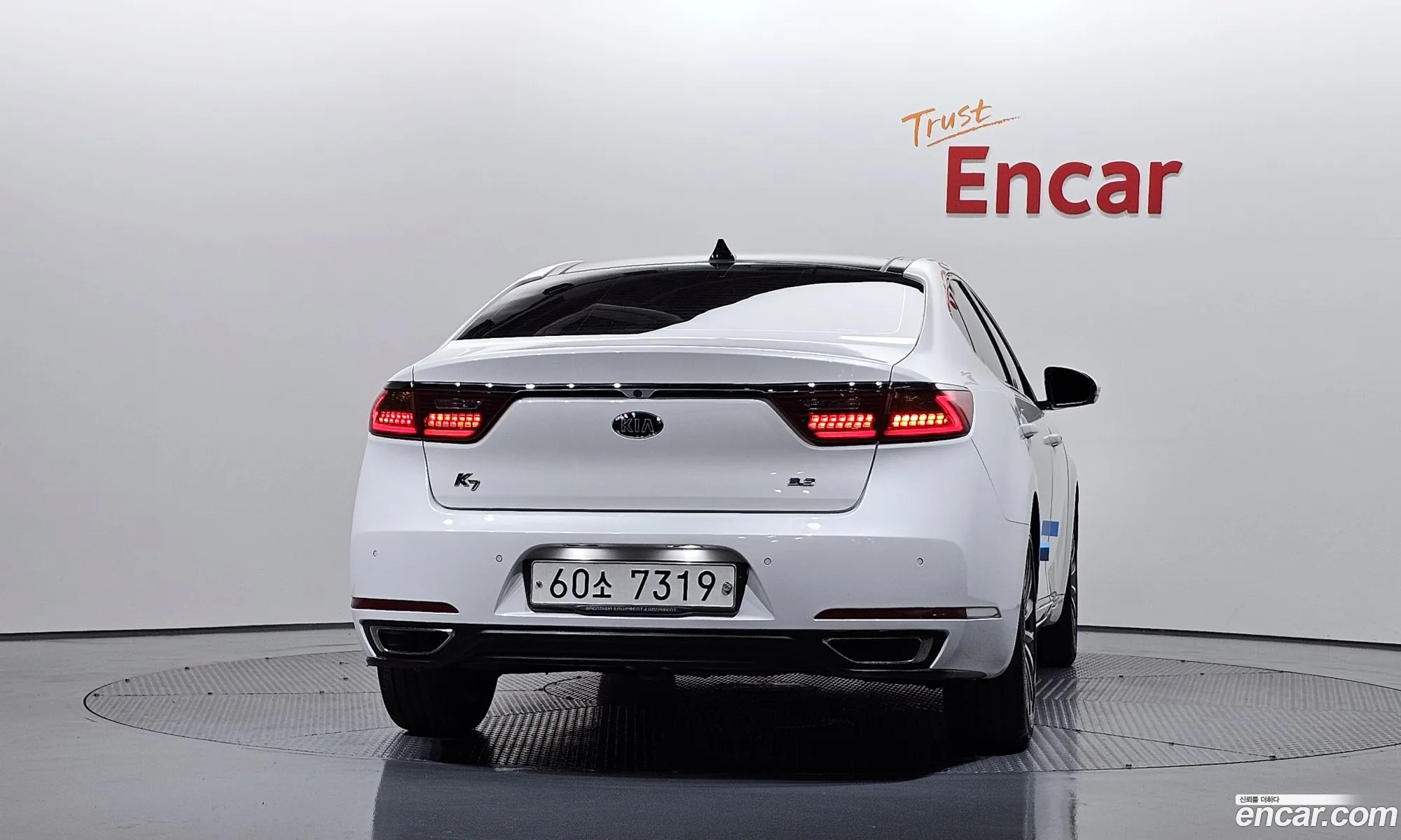 Kia K7 2016 — 14