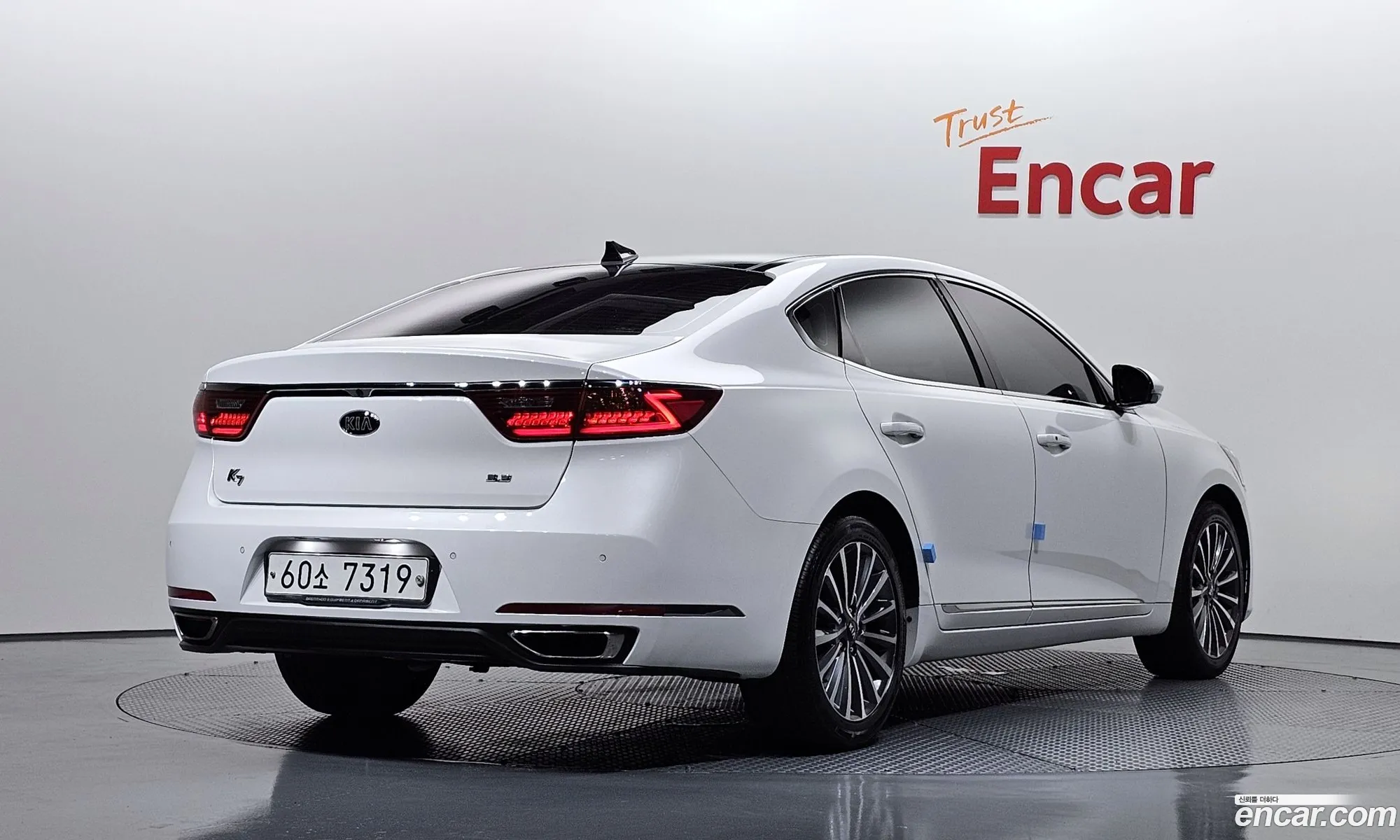 Kia K7 2016 — 12