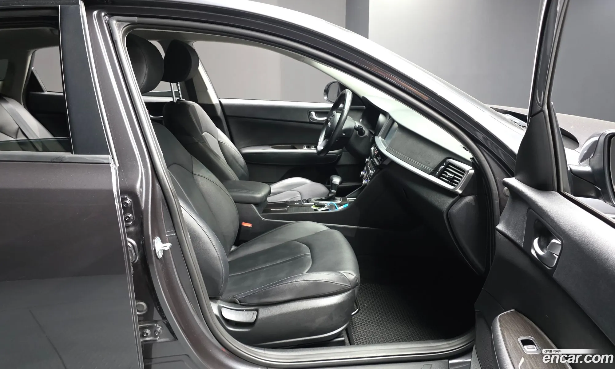Kia K5 2018 KNAGT411BKA308393 — 14