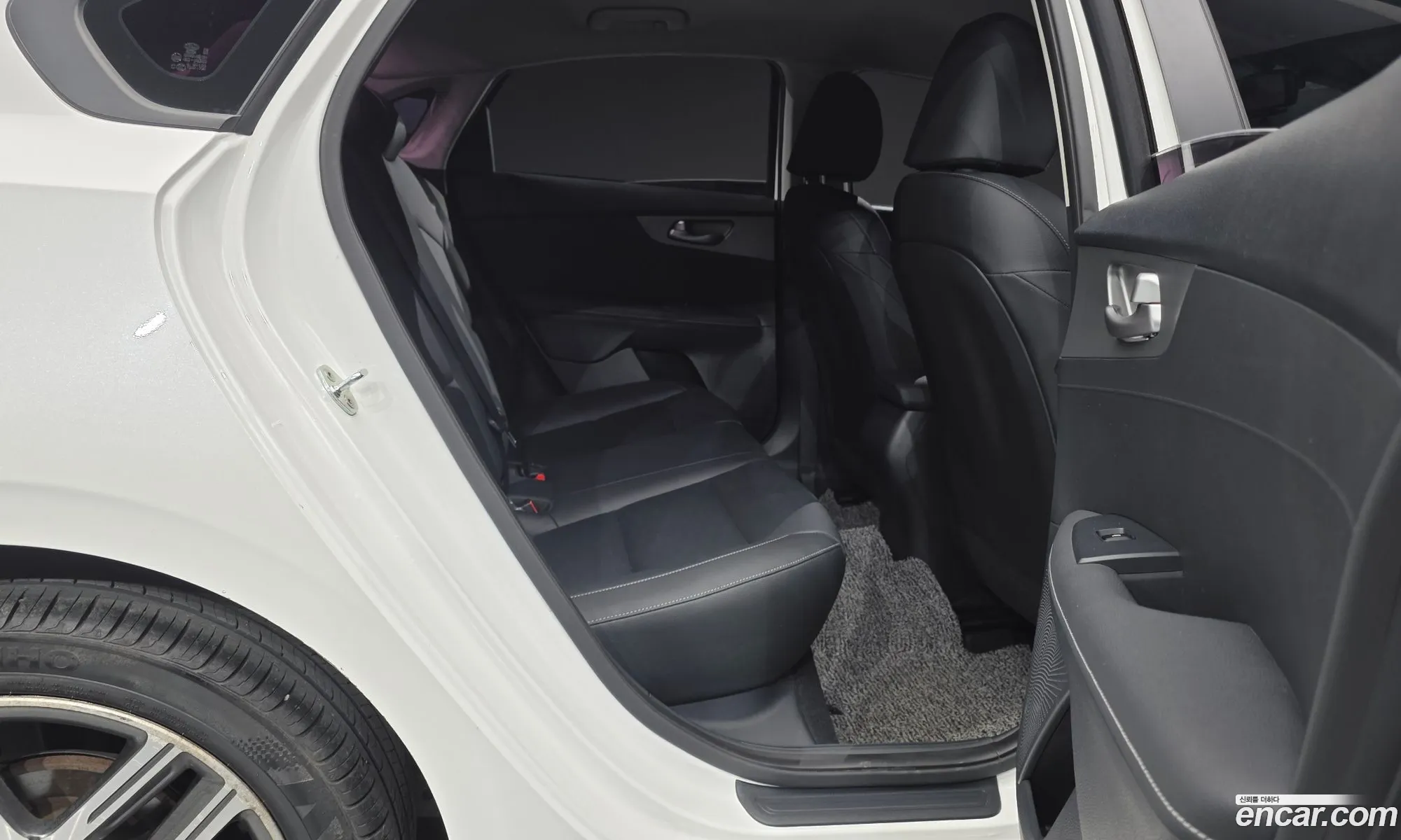 Kia K3 2019 KNAF241BELA883588 — 20