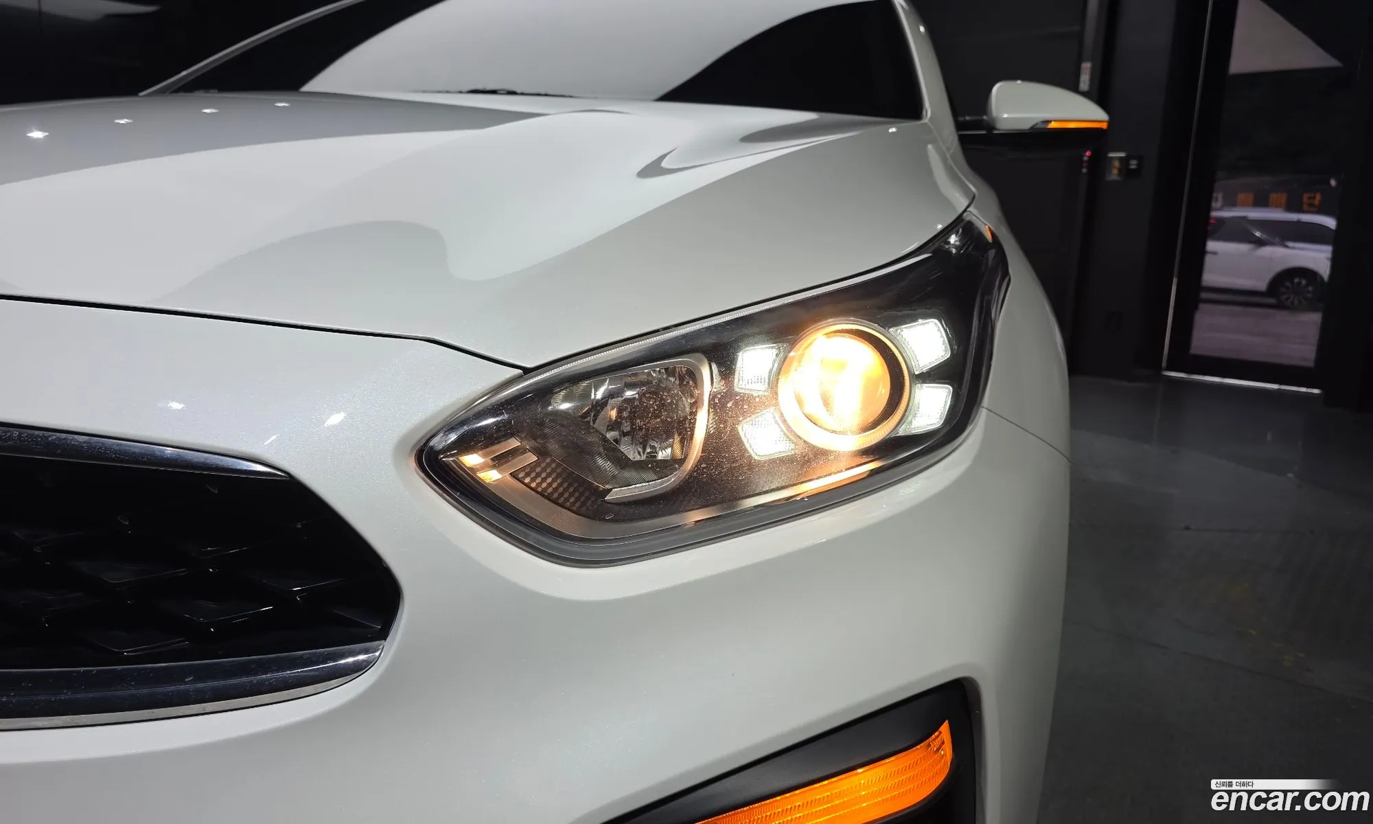 Kia K3 2019 KNAF241BELA883588 — 12
