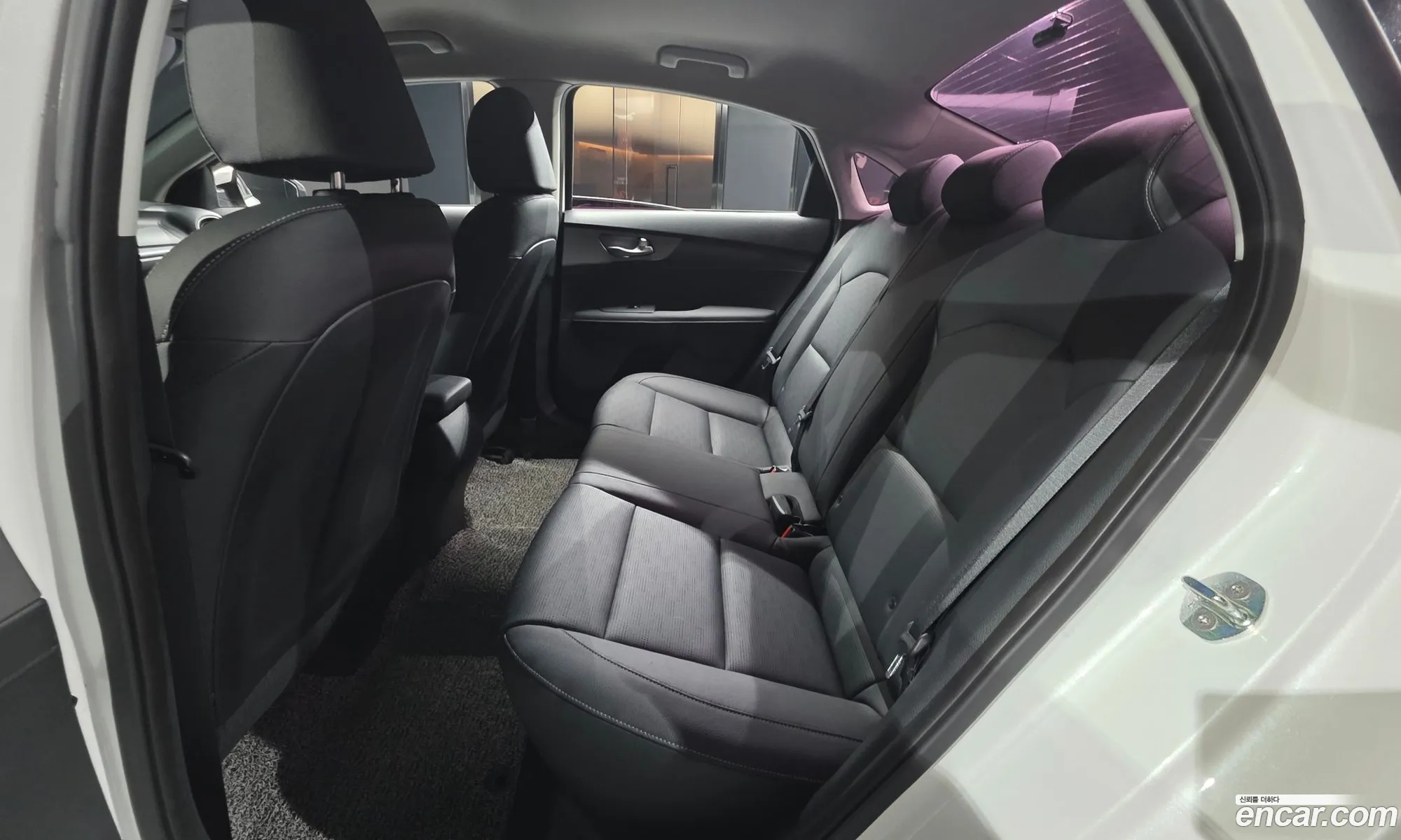 Kia K3 2019 KNAF241BELA883588 — 18