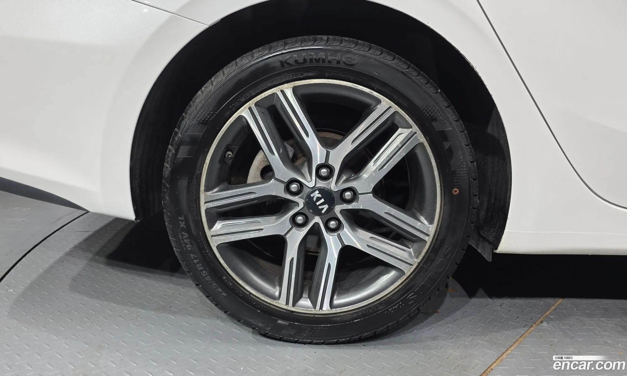 Kia K3 2019 KNAF241BELA883588 — 30