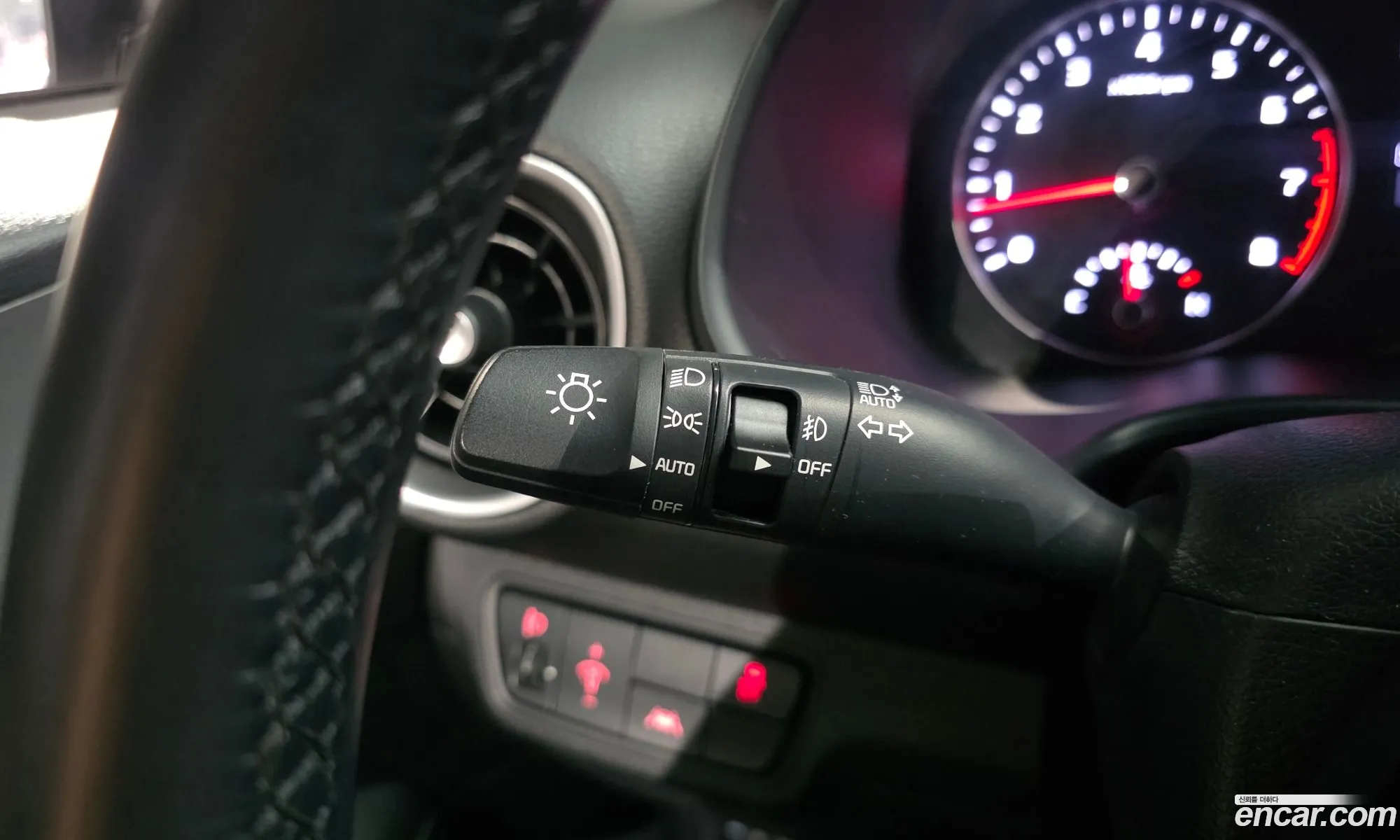 Kia K3 2019 KNAF241BELA883588 — 2