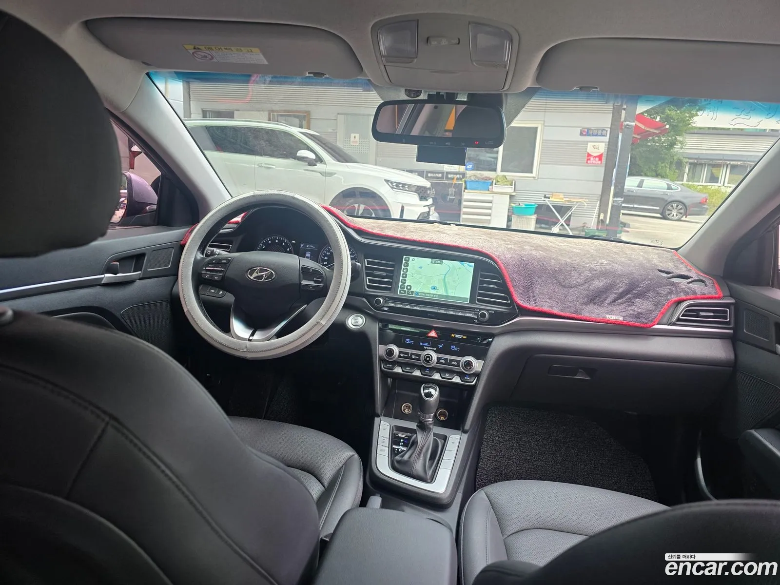 Hyundai Elantra AD 2018 — 17