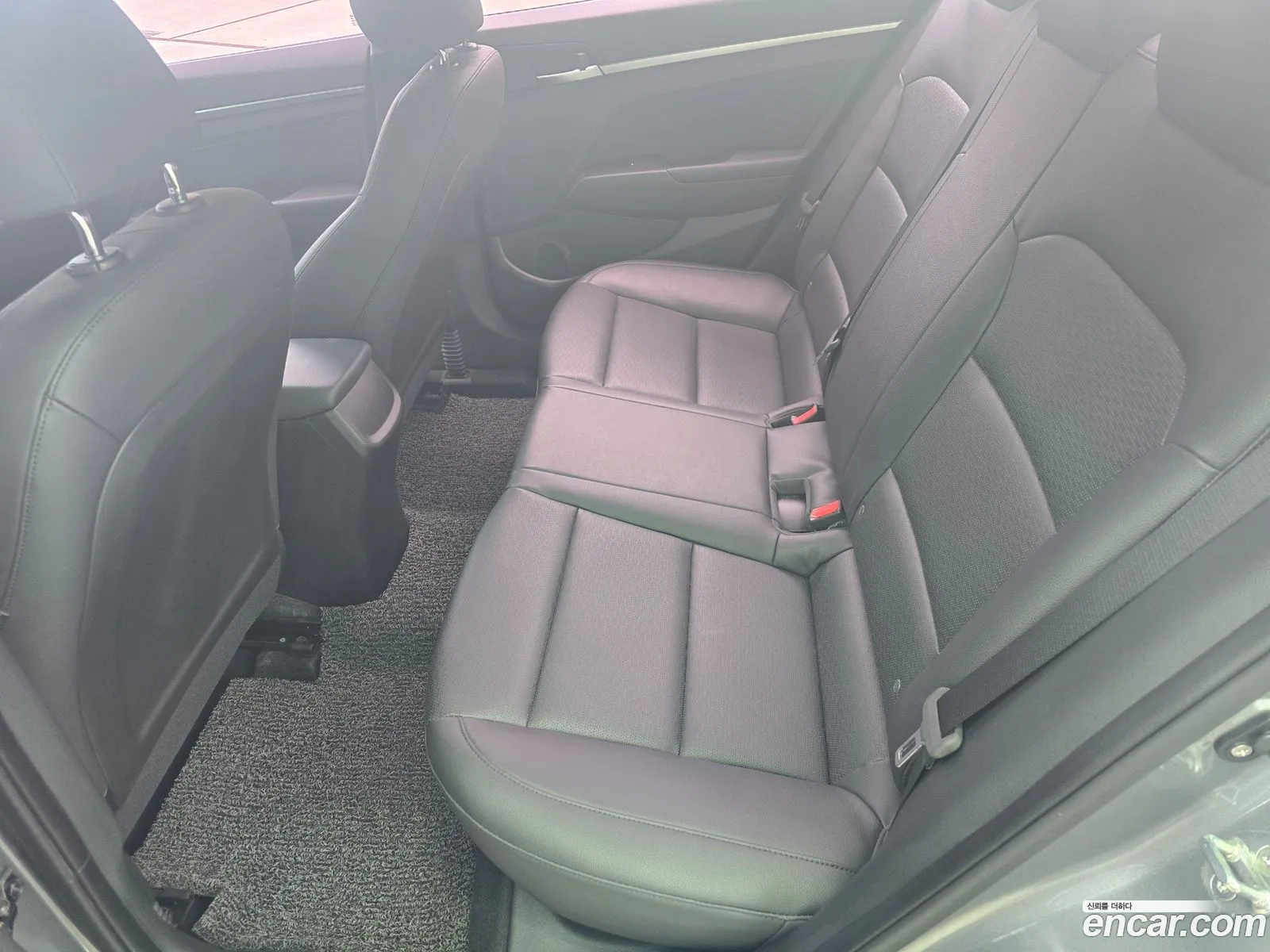 Hyundai Elantra AD 2018 — 2