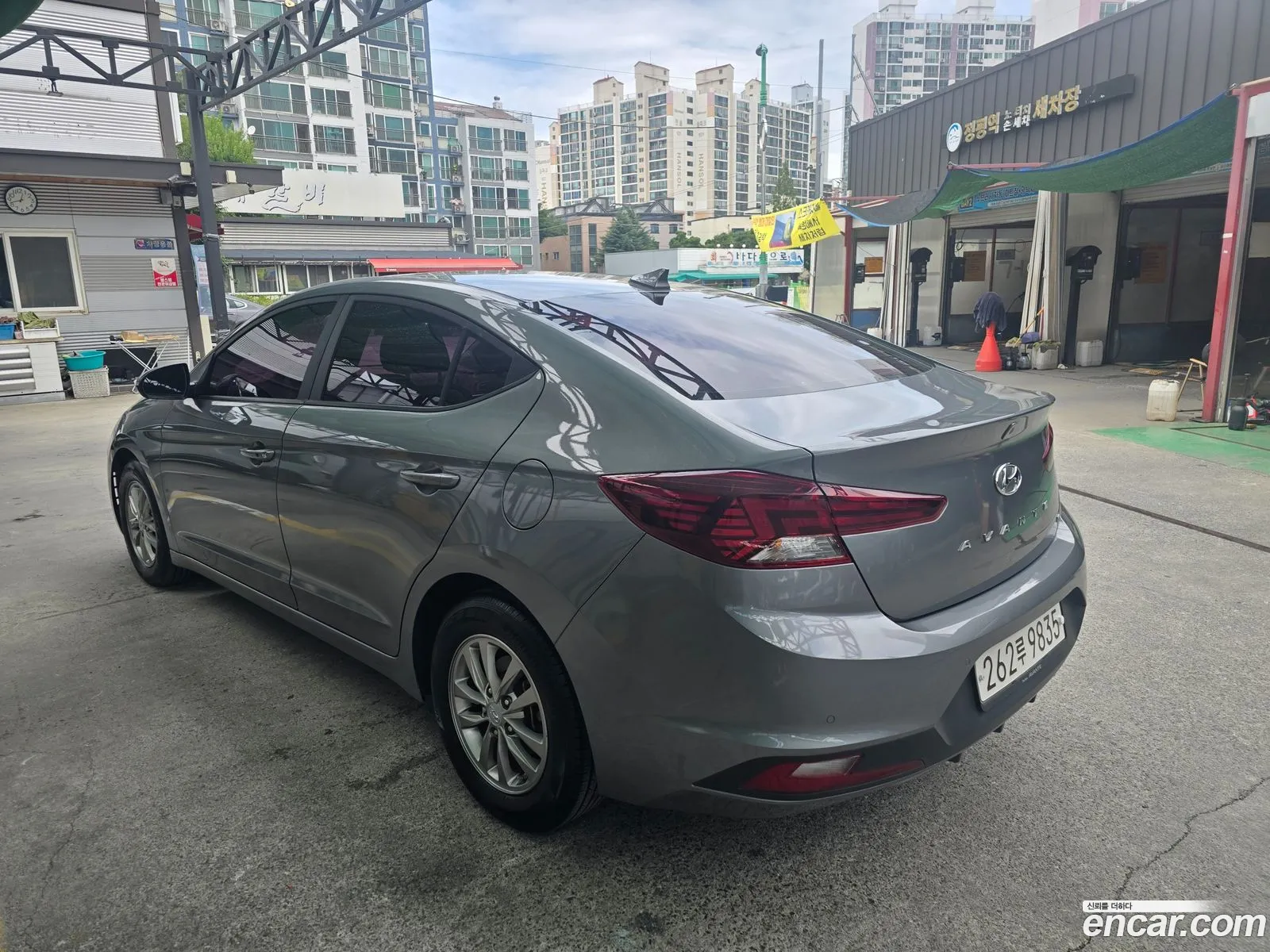 Hyundai Elantra AD 2018 — 16