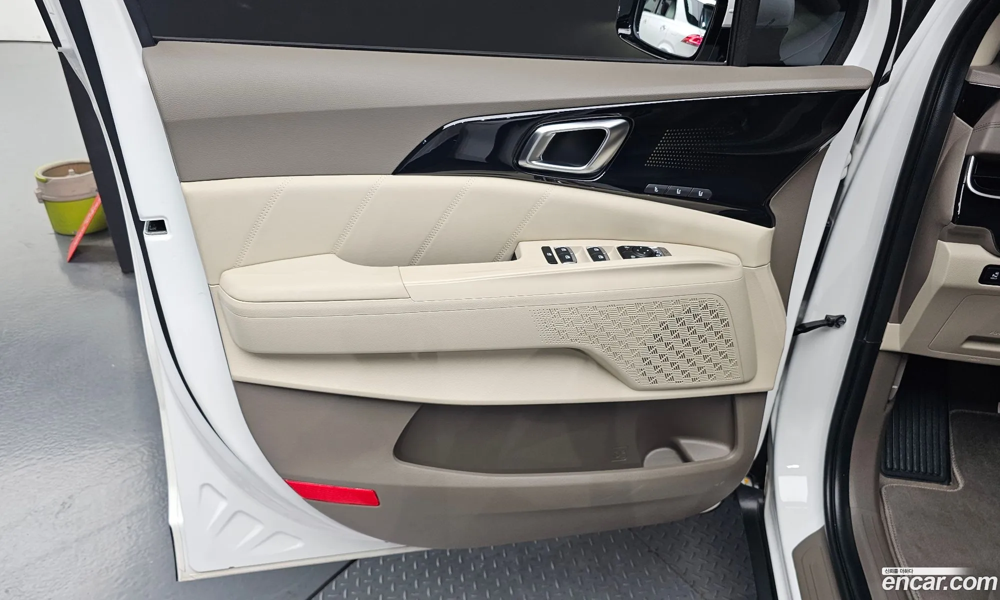 Kia Carnival 2025 — 28