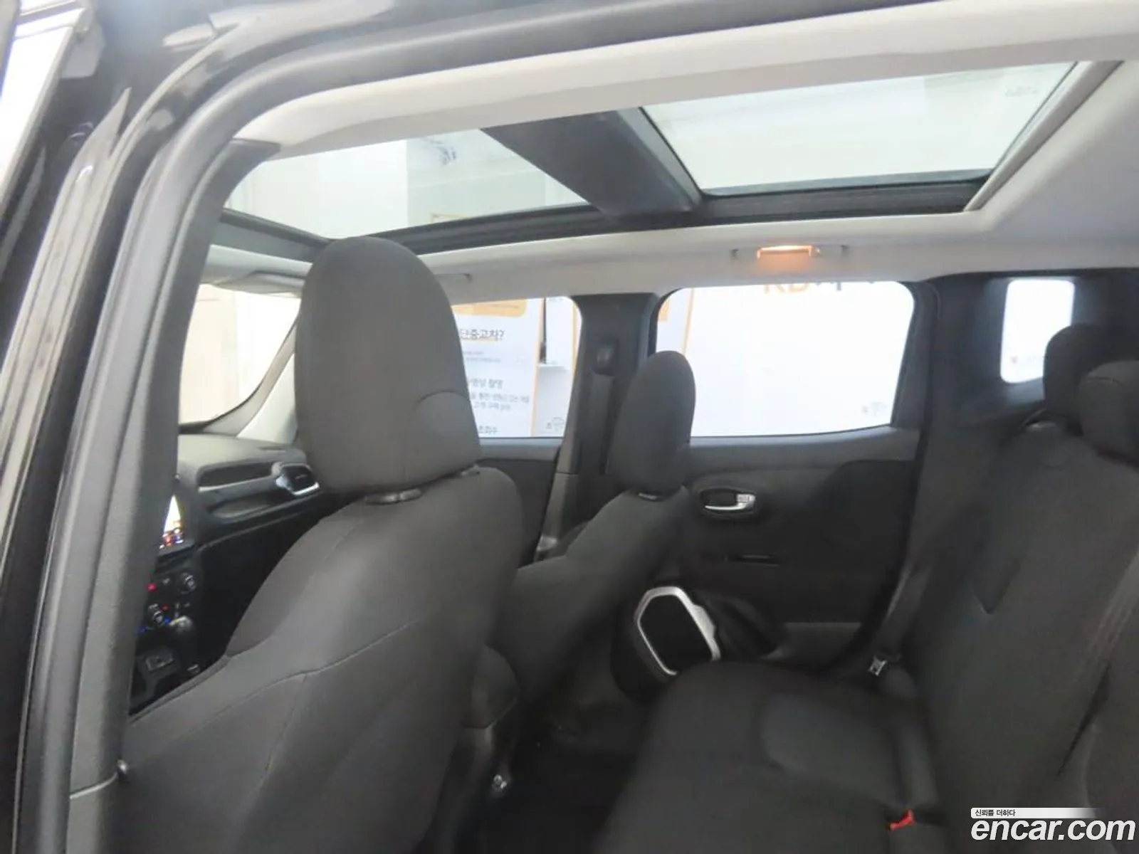 Jeep Renegade 2018 — 10