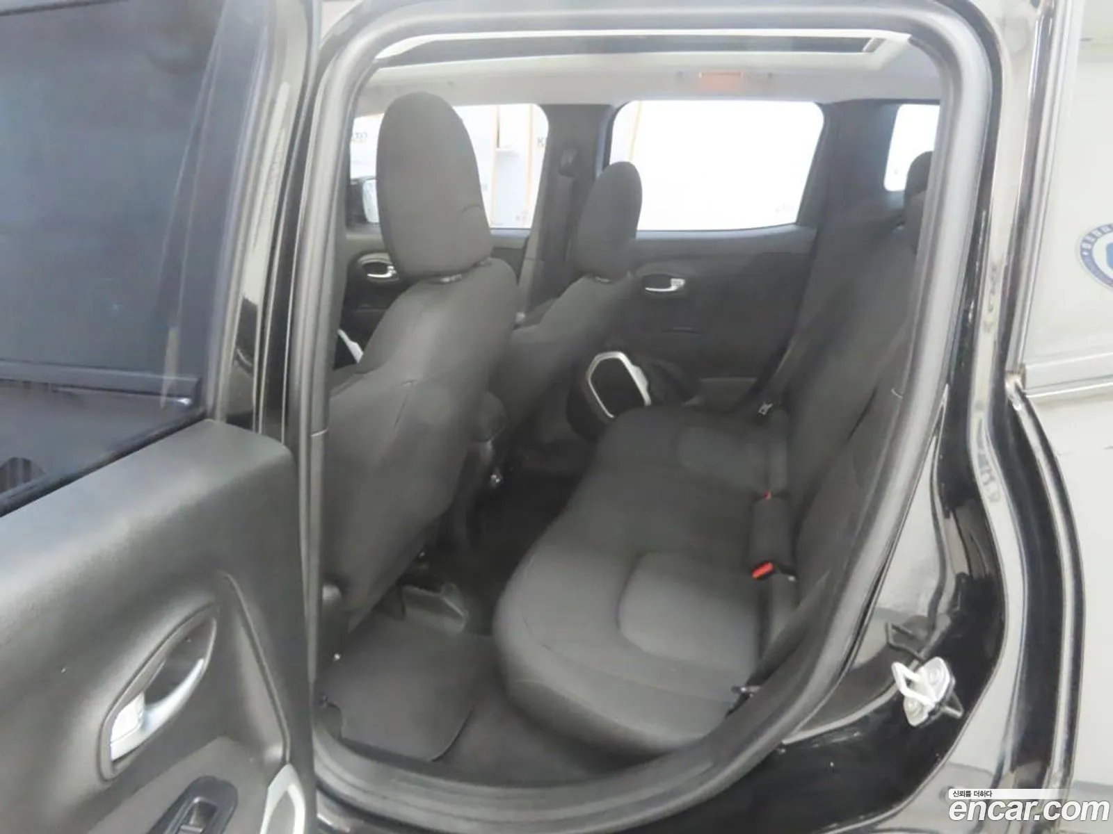 Jeep Renegade 2018 — 15