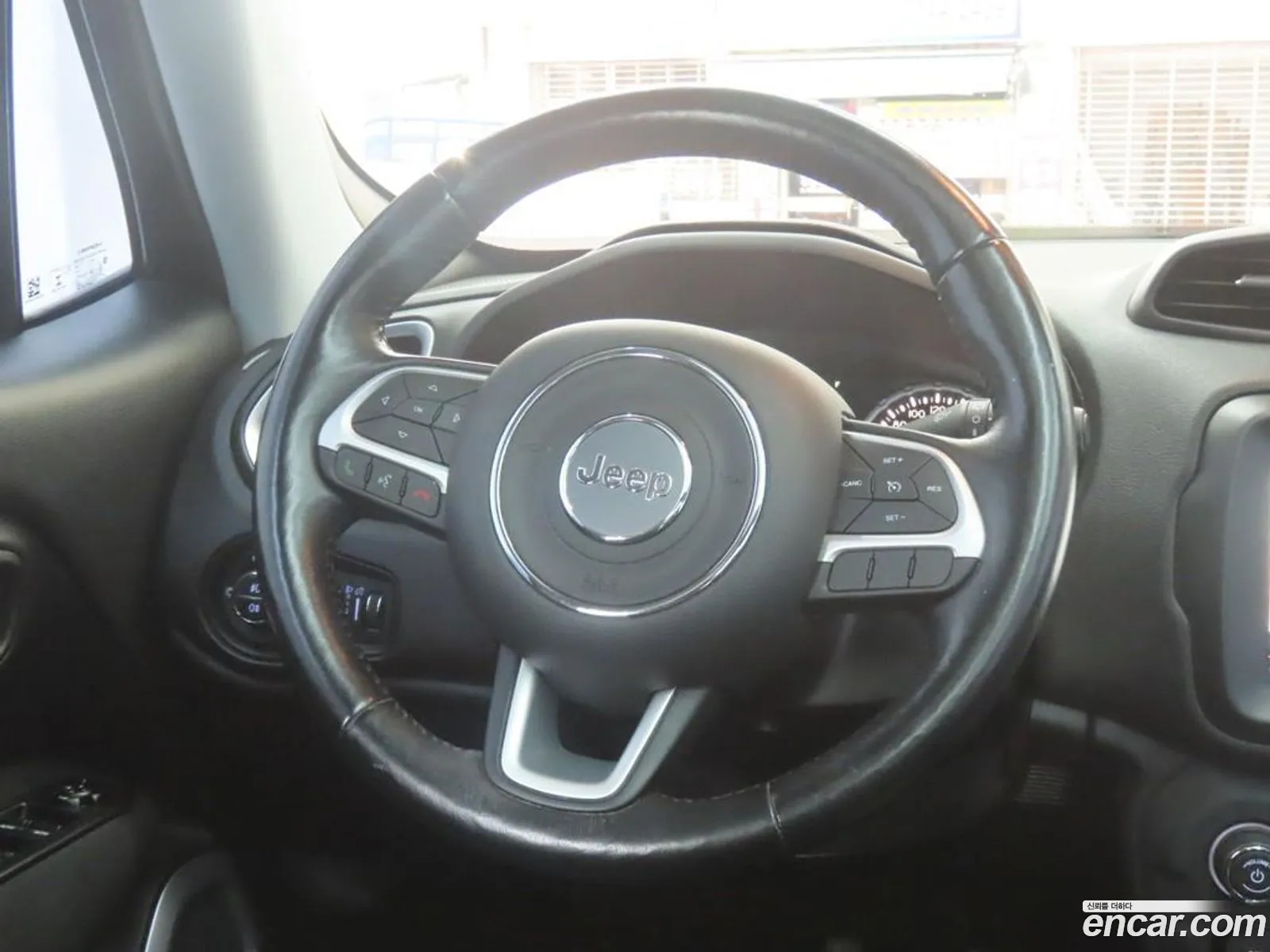Jeep Renegade 2018 — 2