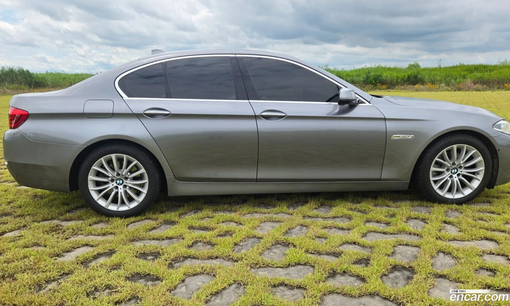 BMW 5 Series 2016 — 10
