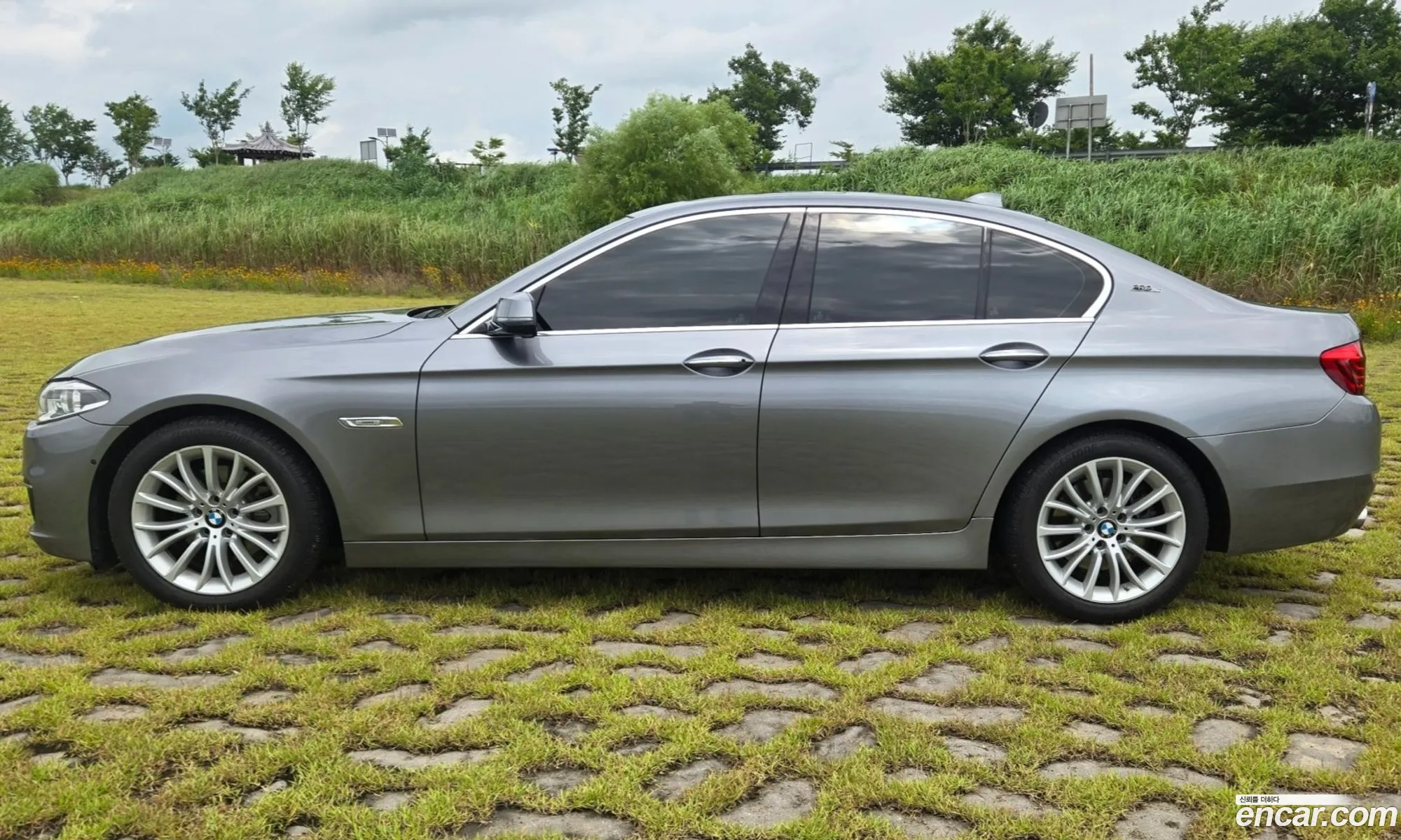 BMW 5 Series 2016 — 6